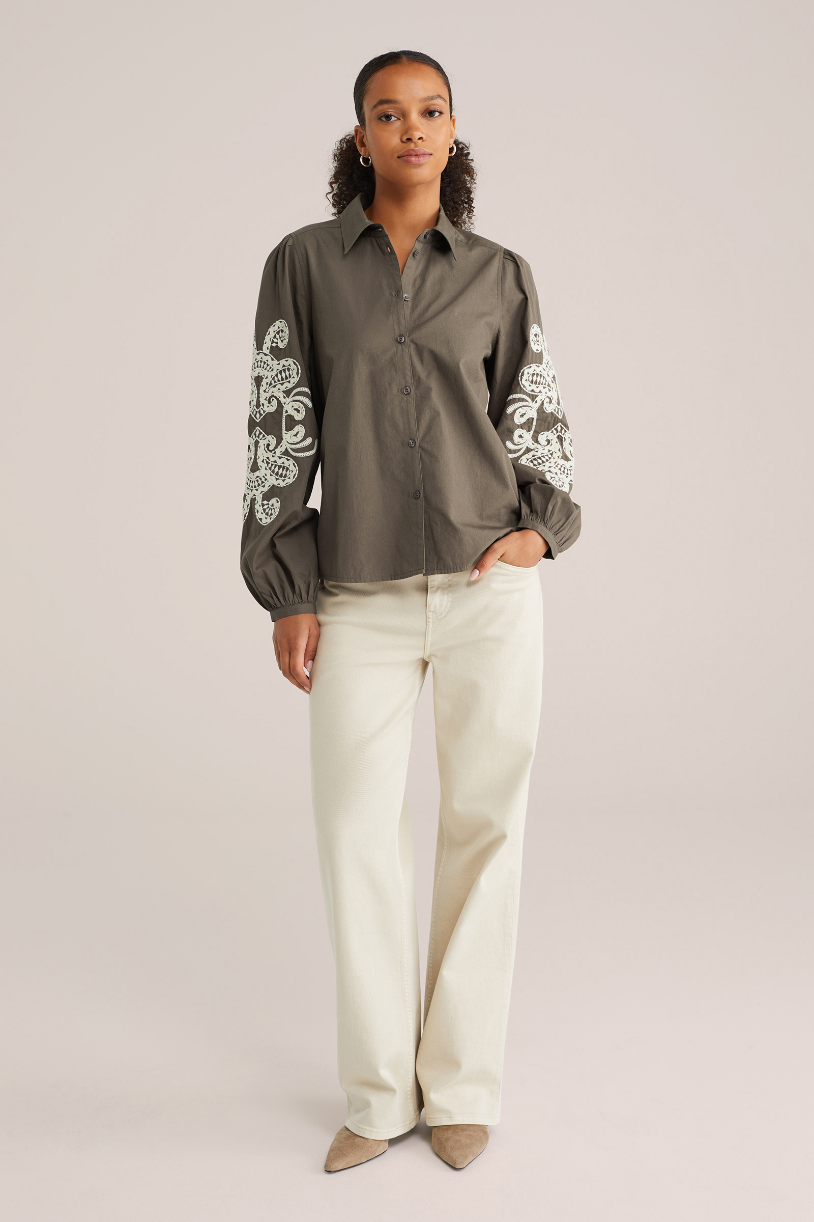 Dames Blouse met embroideries