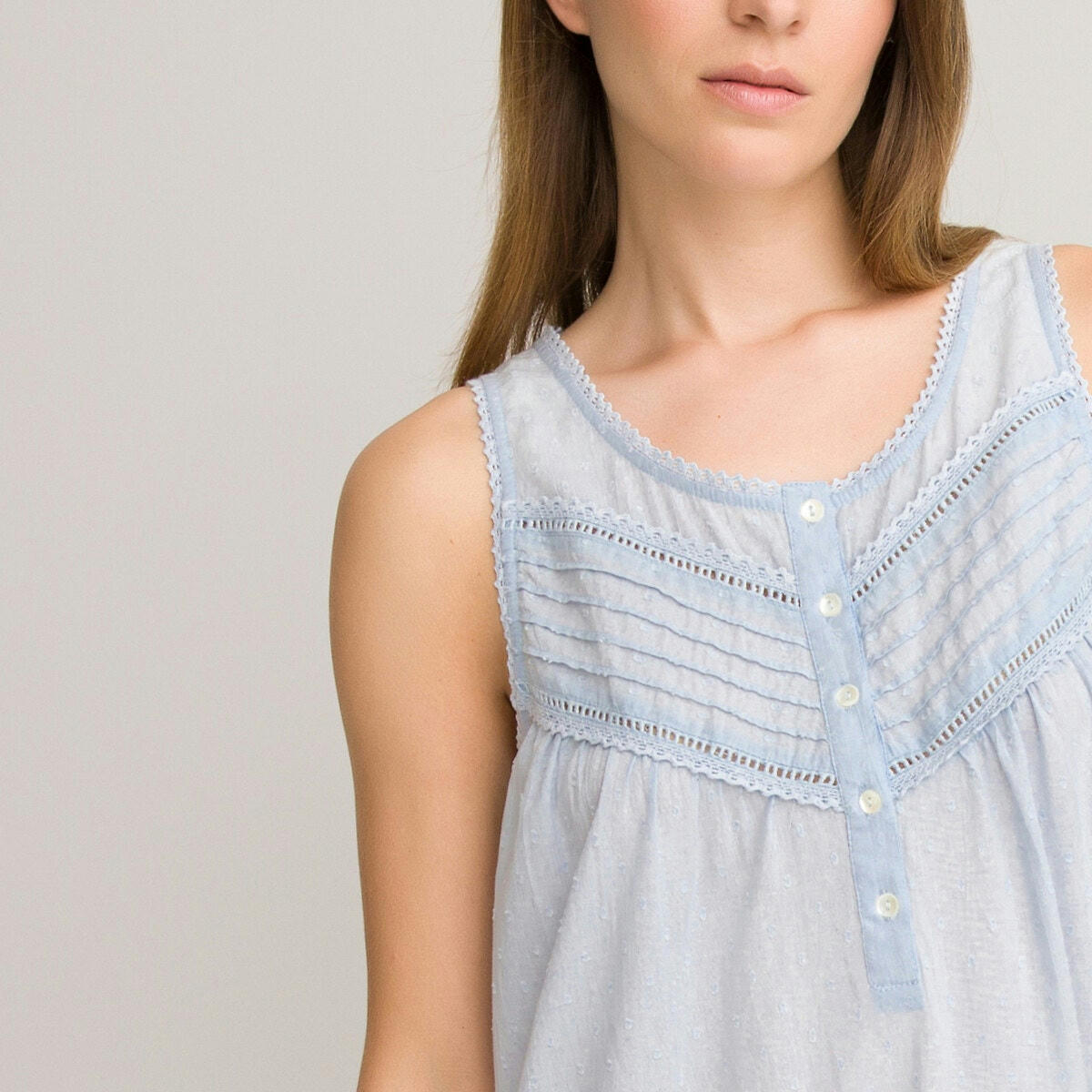 Chemise de nuit plumetis sans manches en coton bio