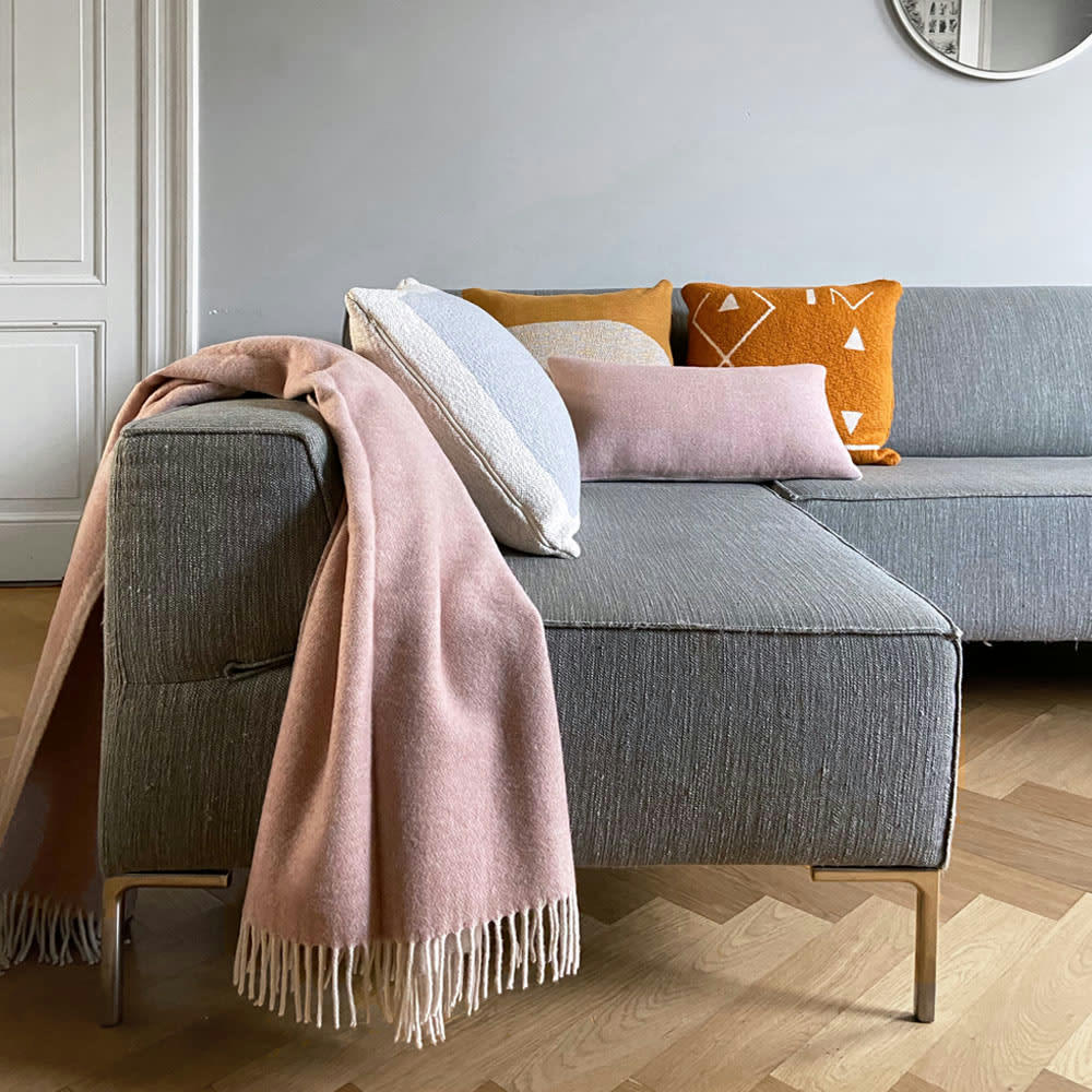 RECYCLED - Plaid en laine double face rose brumeux 130x170