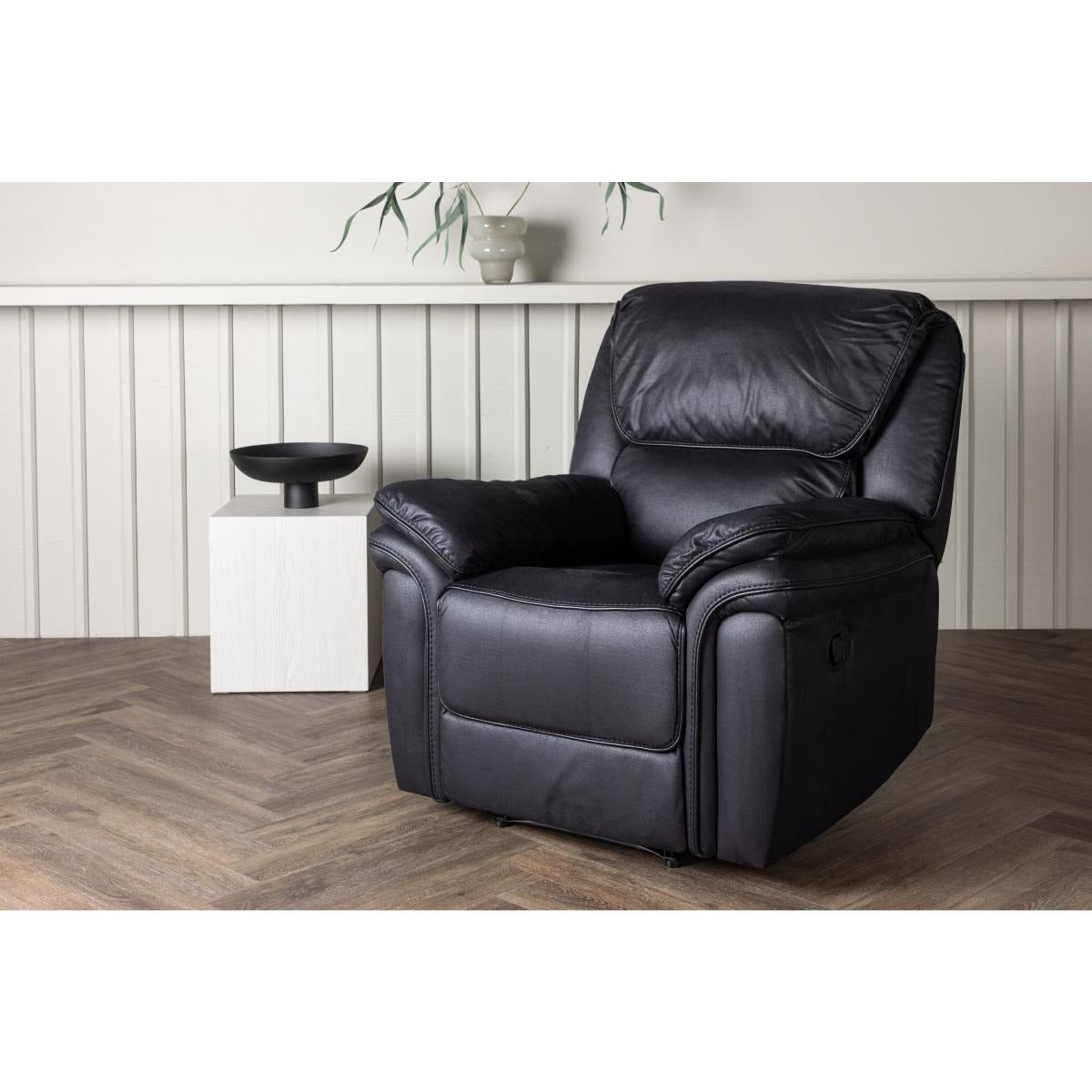 Svea - Kazo verstelbare fauteuil - lederlook - zwart
