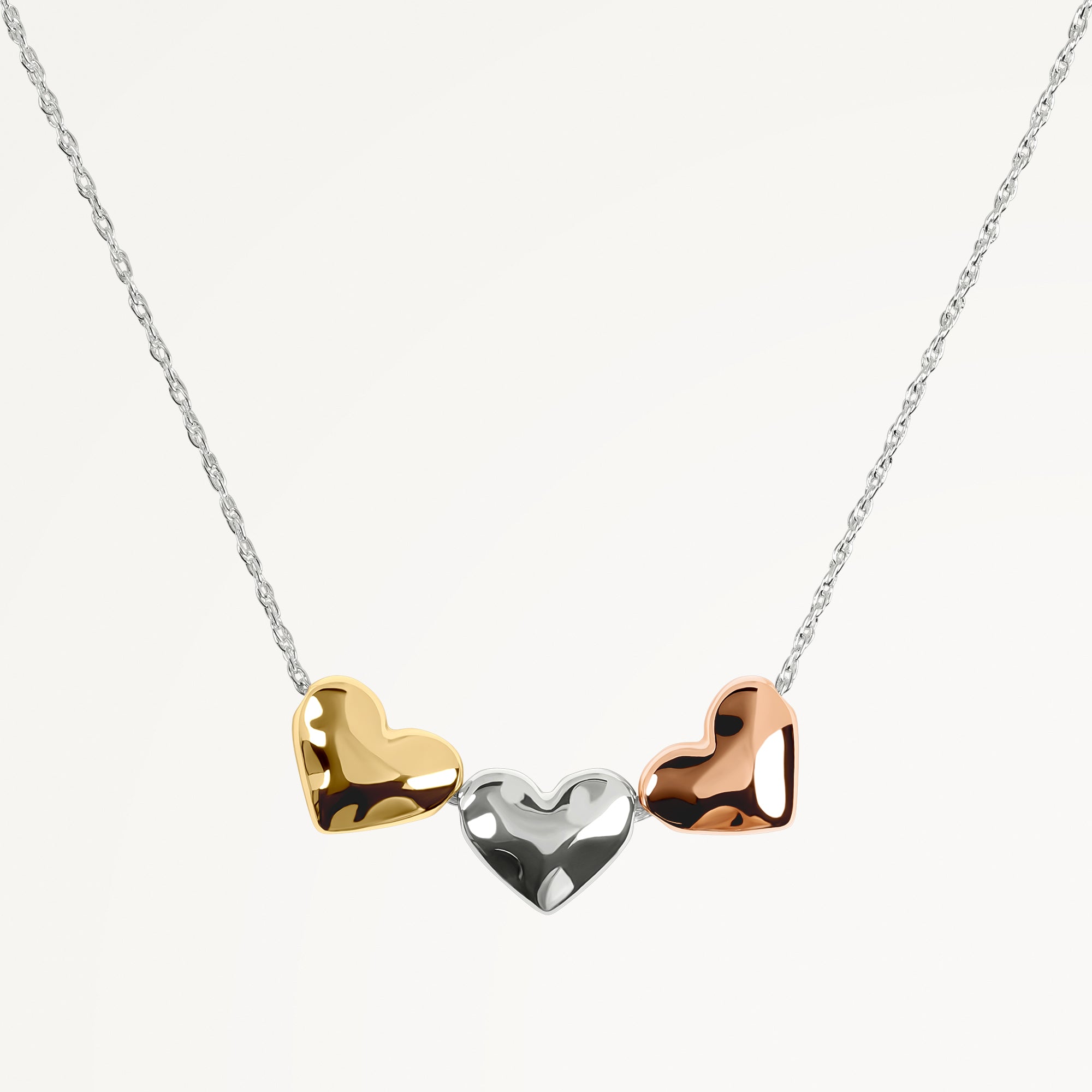 LOVE LANE MIXED PLATED HEART NECKLACE SILVER - RYJ2514S