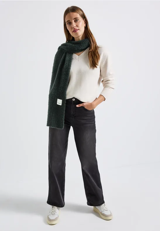 Langer Federgarn Schal