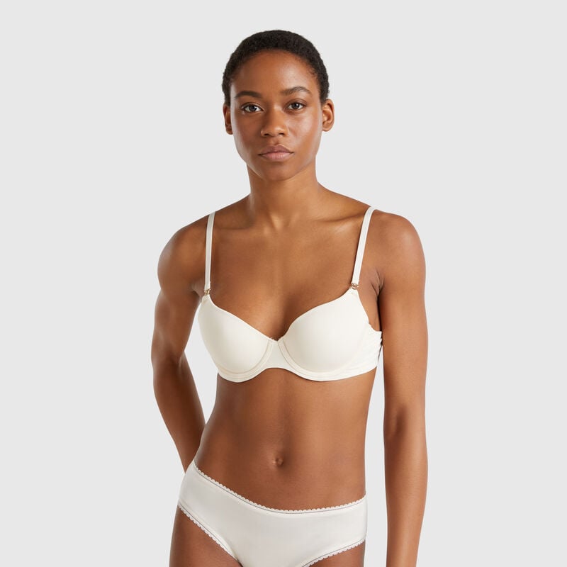 Padded bra with underwire