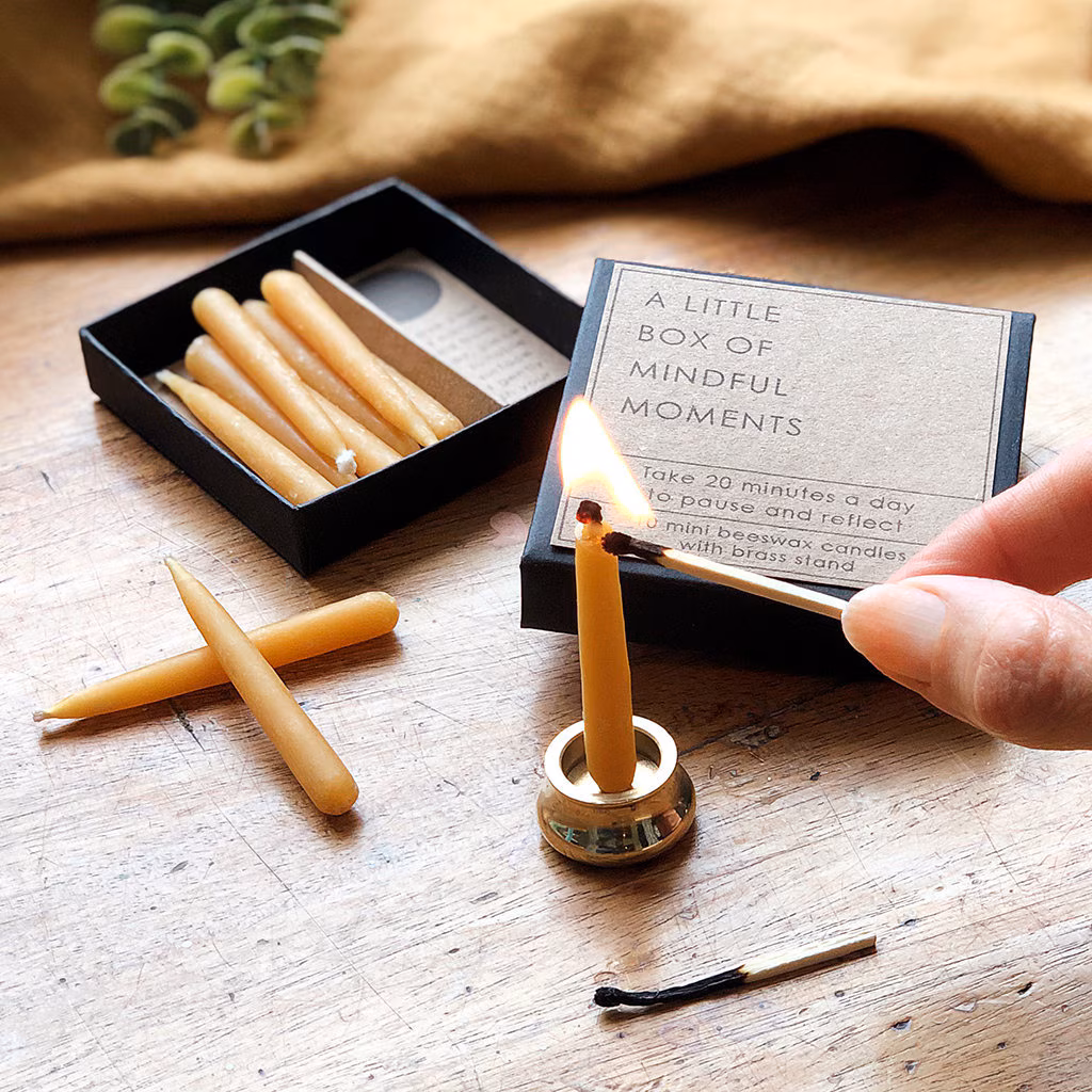The Original 20 Minute Candle Set By Modo Creative | Mini Mindful Moments ® | Pure Beeswax Meditation Ritual with Brass Holder