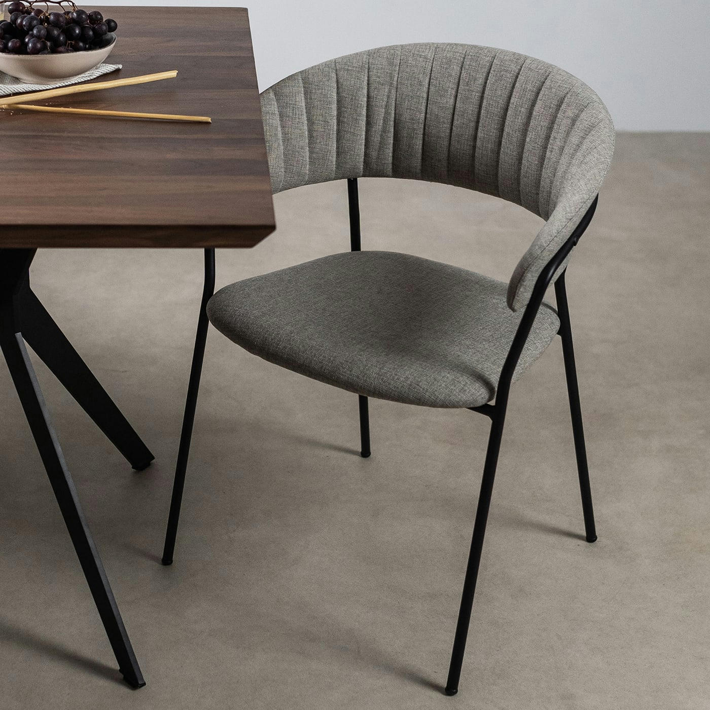 BELLE - Chaise avec accoudoirs Belle grise Kare Design