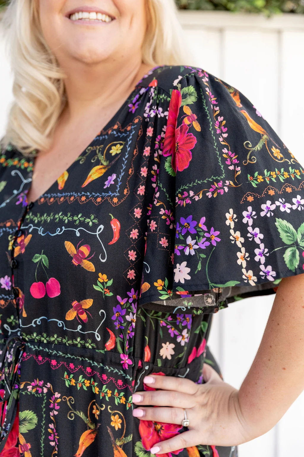 Bonnie Maxi Dress in Sweet Bee