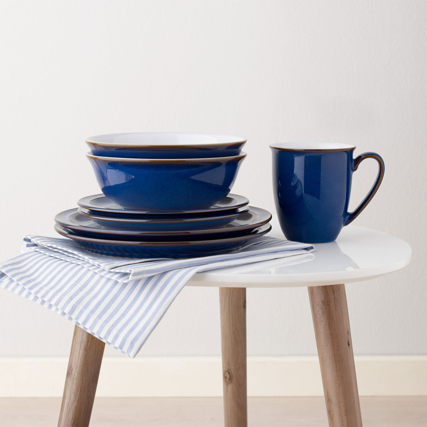 Imperial Blue 16 Piece Dinner Set