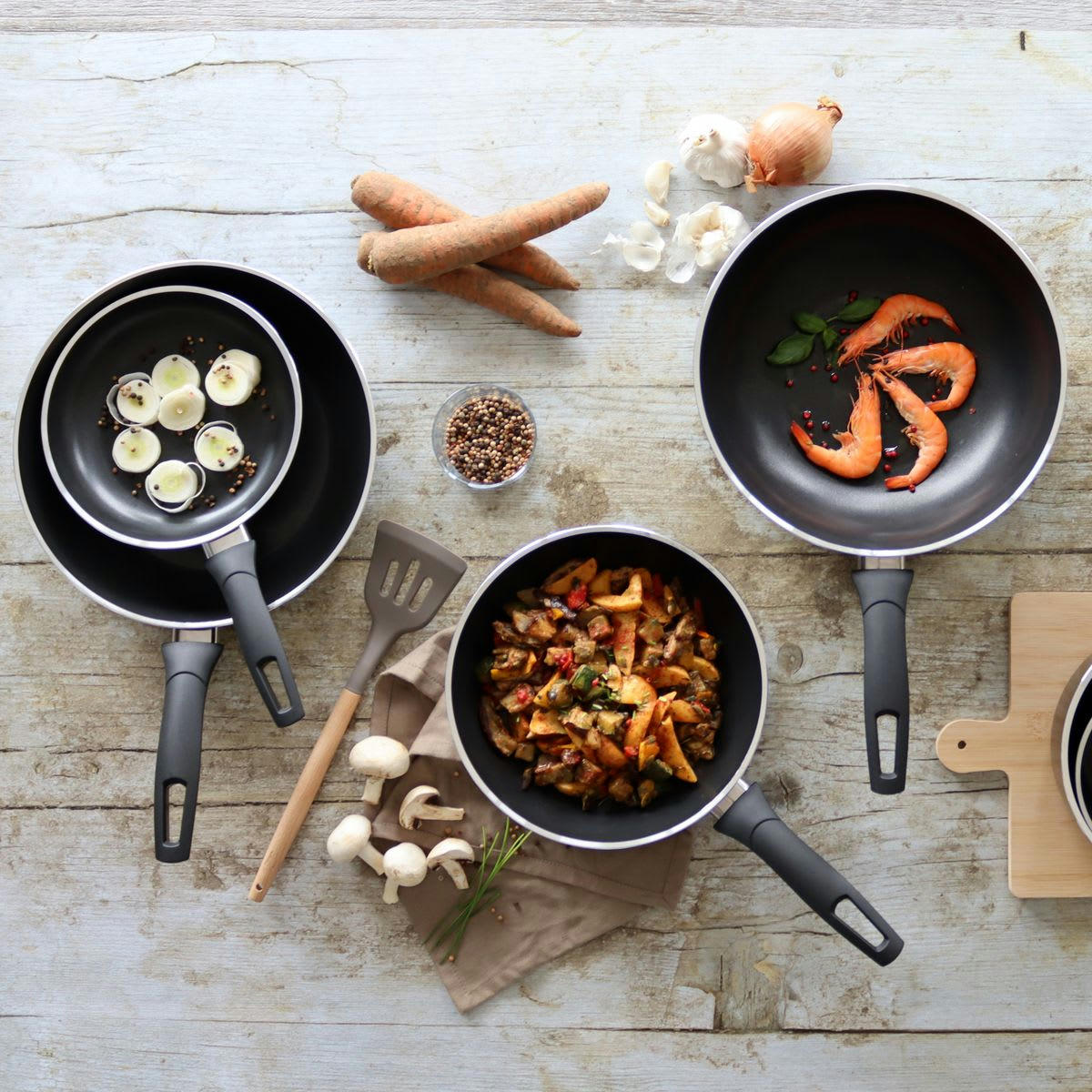 MARCEL - Set de 3 poêles en aluminium - compatible induction