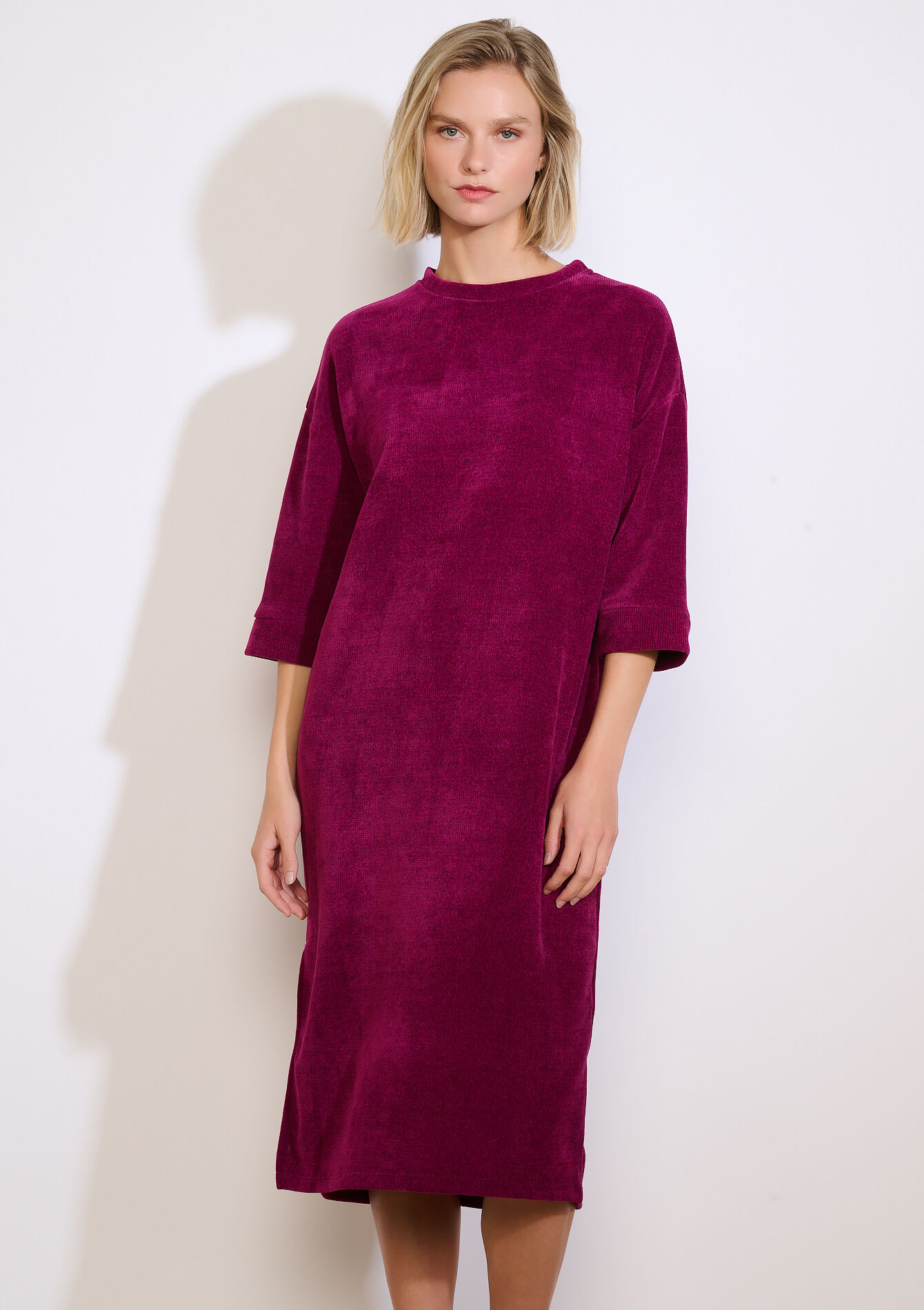 Ribfluwelen midi-jurk