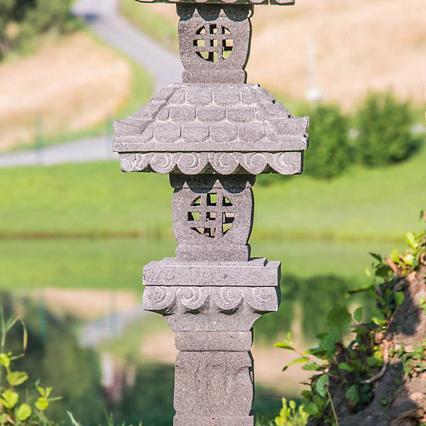 Lampe jardin japonais pierre de lave 1.50 m