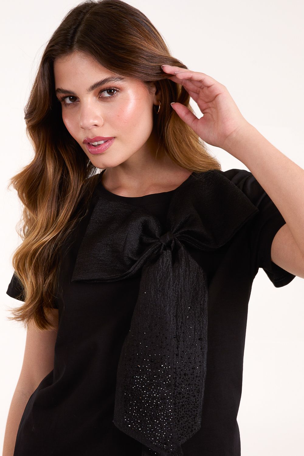 Blue Vanilla Embellished Bow Applique T-shirt