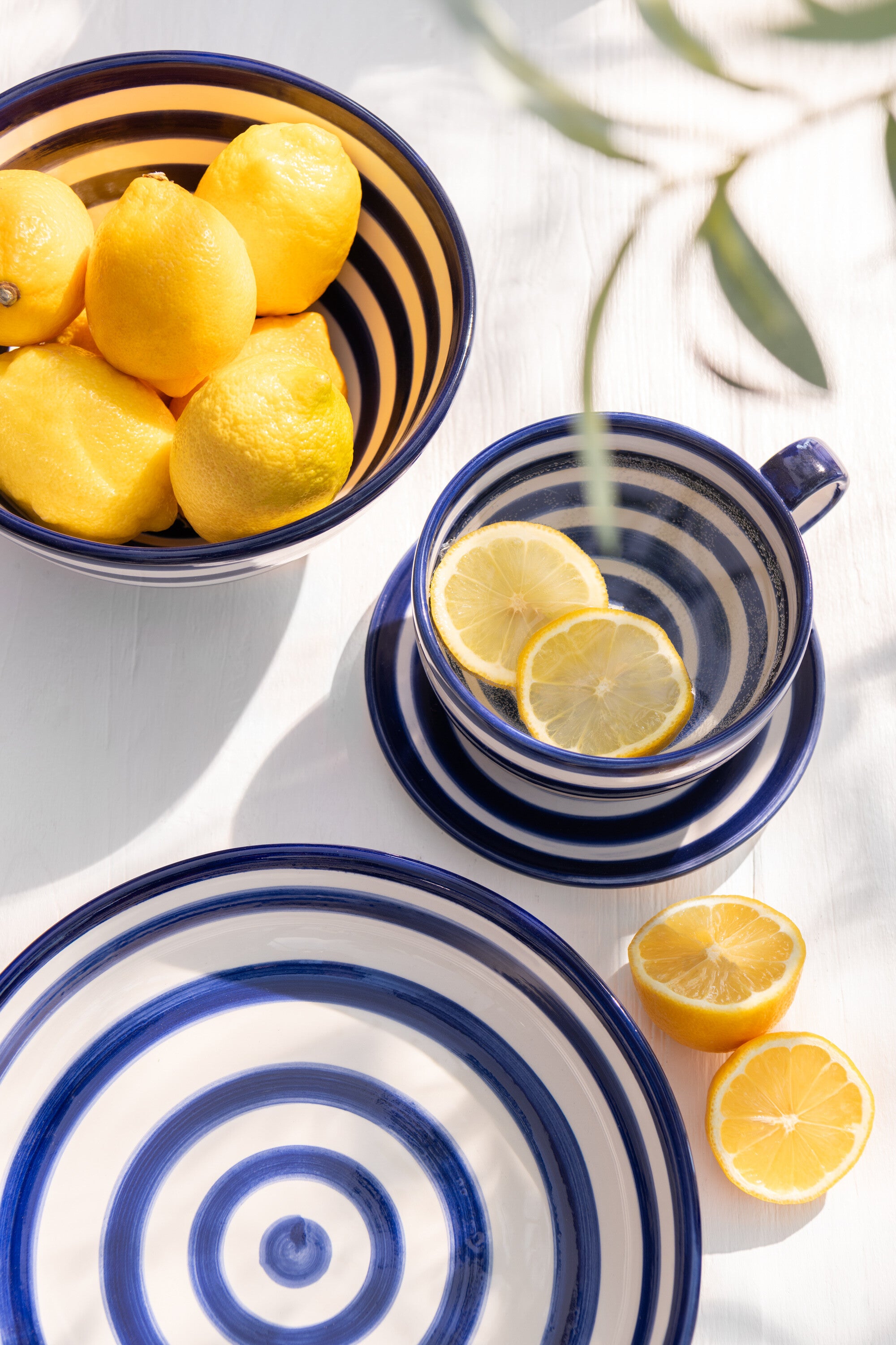 J-Line schaal Granada Stripes Low - keramiek - wit blauw - l