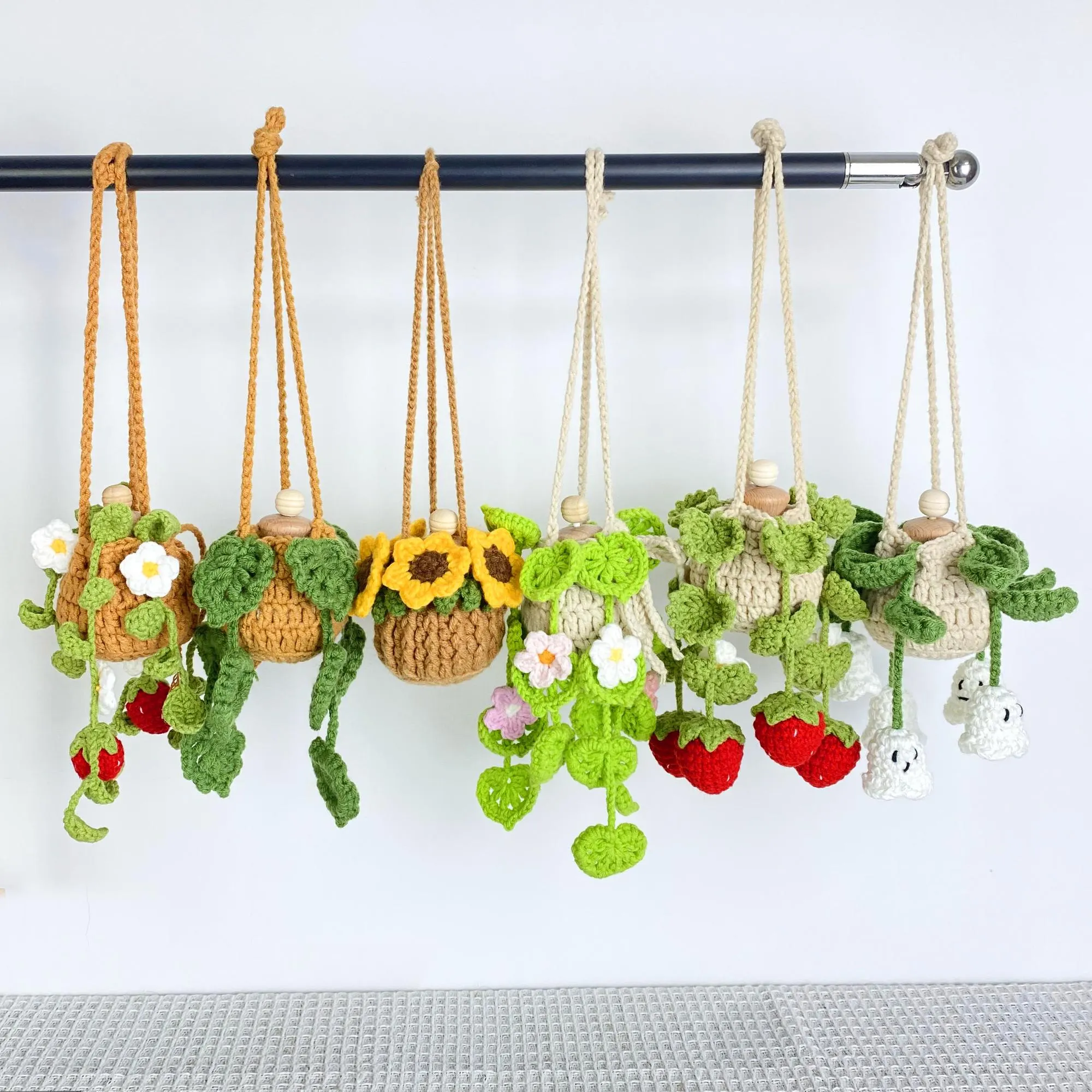 Crochet Car Air Freshener Diffuser, Handmade Plant Car Hanging with 15ml Essential Oil Bottle