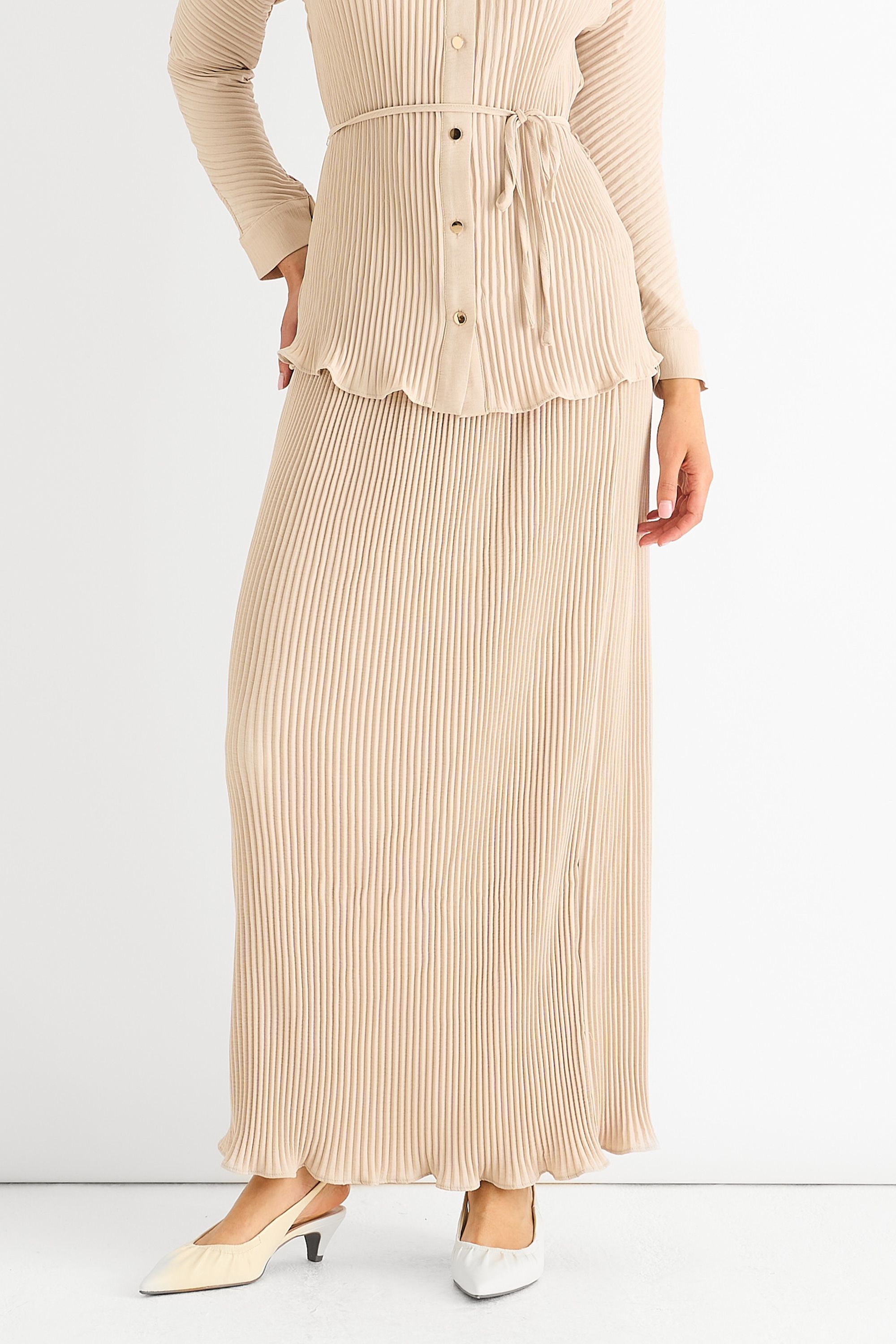 Gini London Beige Plisse Elasticated Waist Maxi Skirt