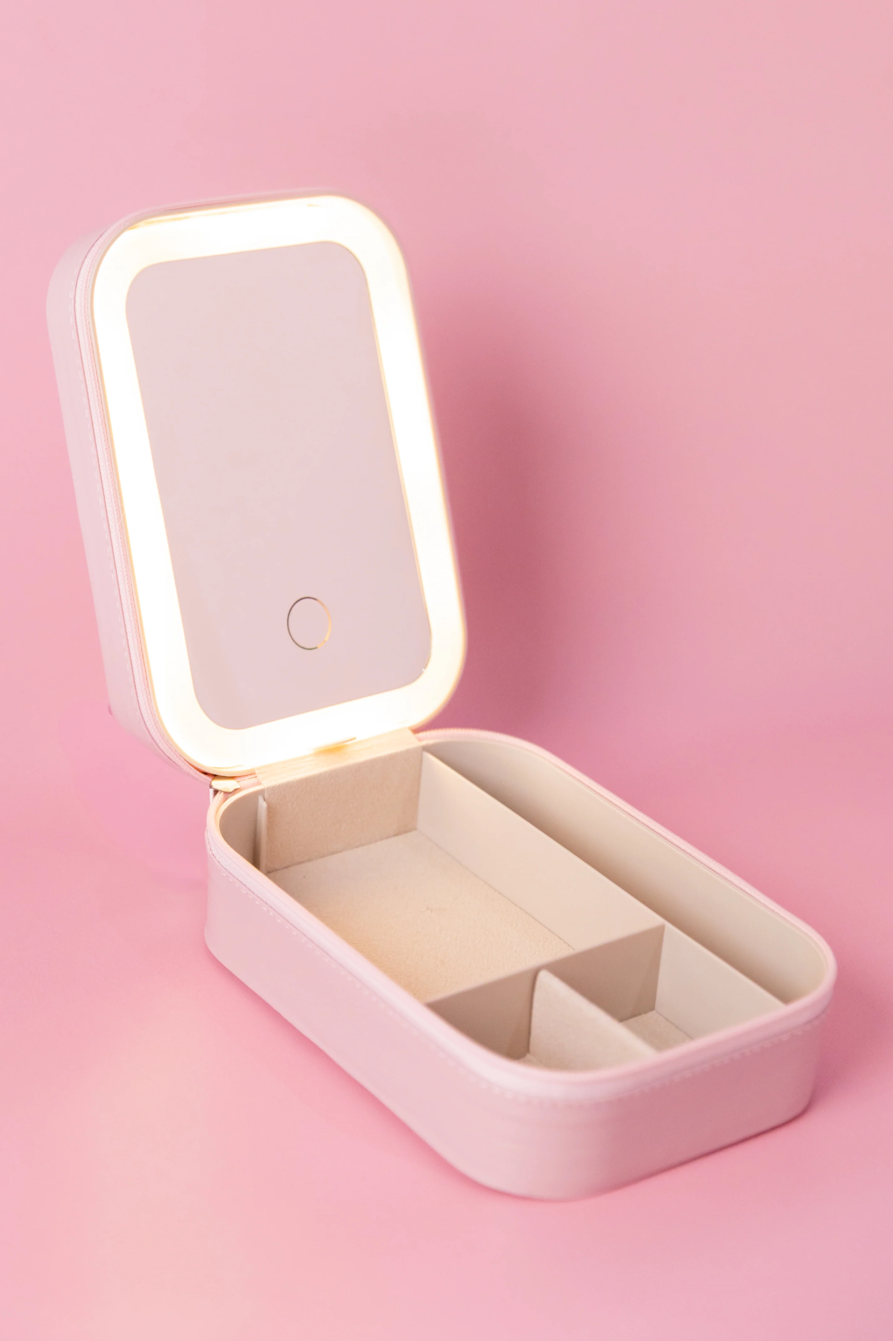 Travel Case with LED Mirror in Pink