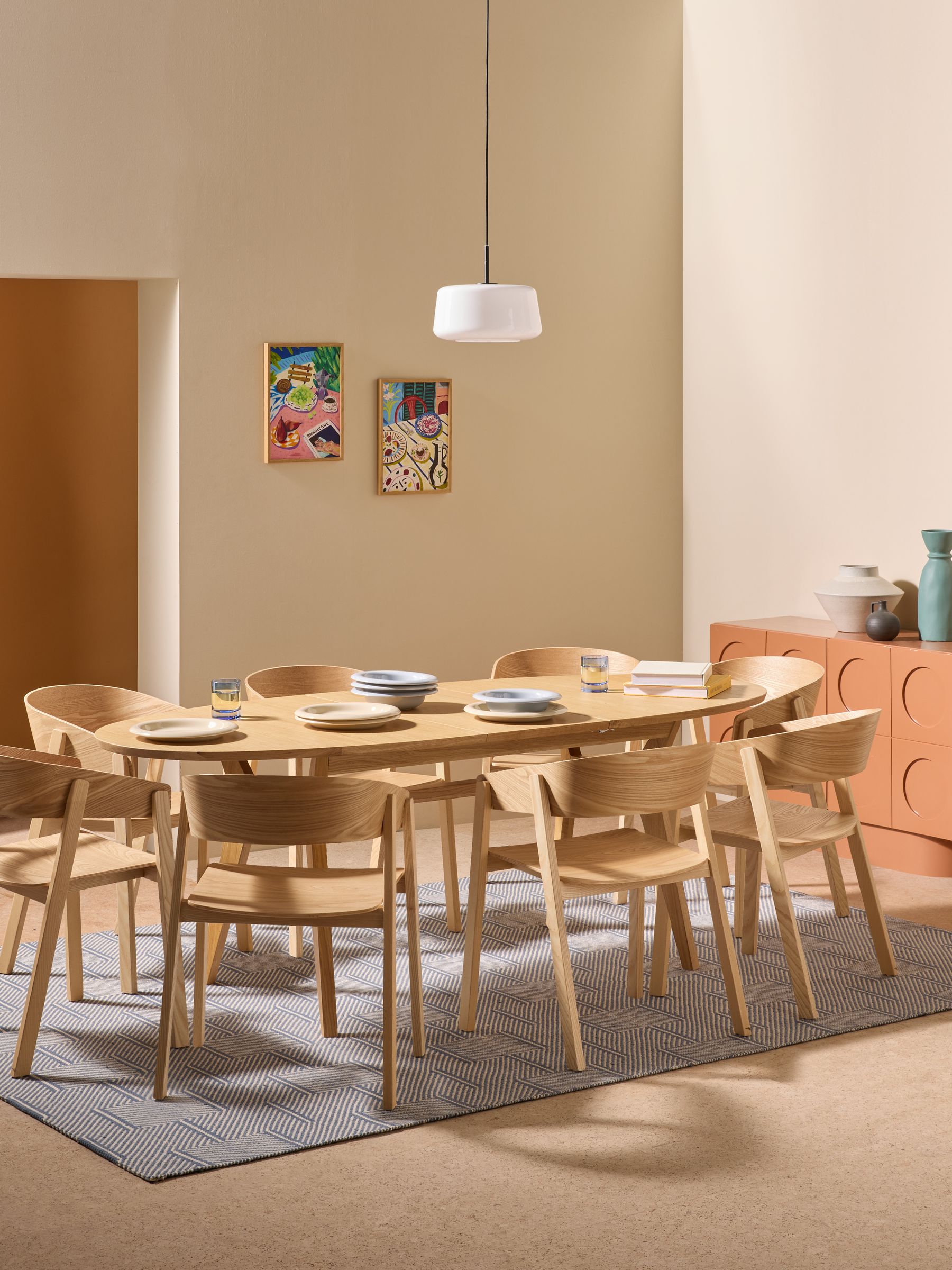 Jenson Extendable 6 to 8 Seater Round Dining Table in Oak