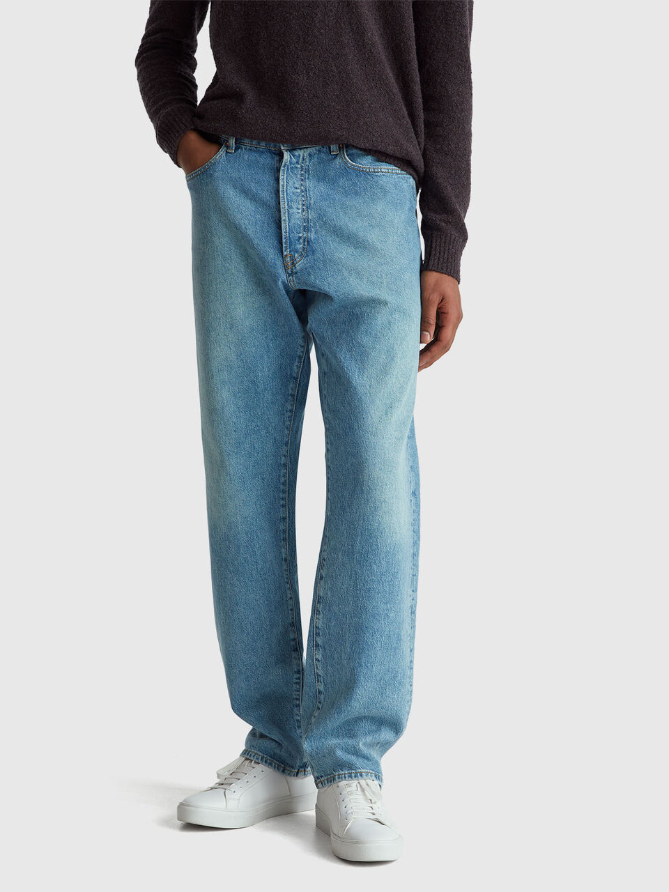 Five pocket straight fit jeans