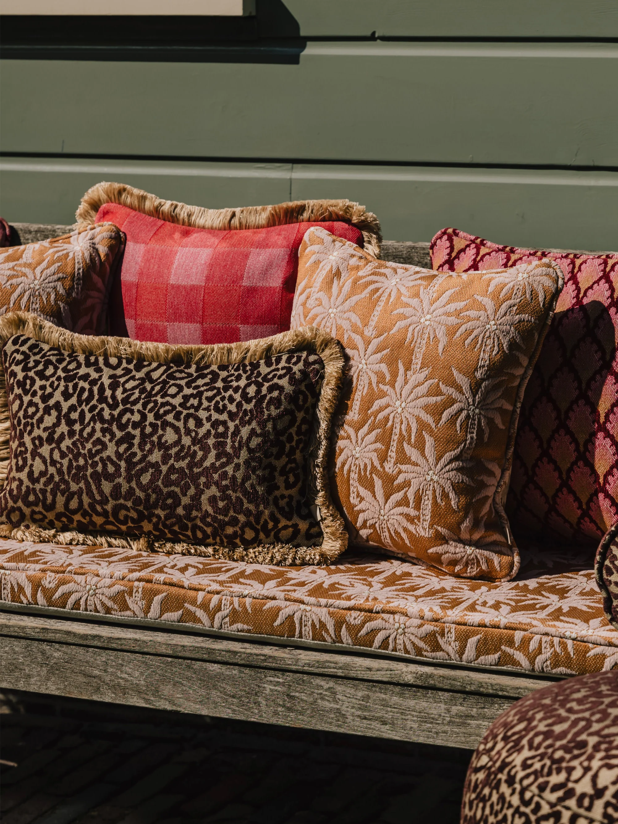 Handgefertigtes Outdoor-Wendekissen Maya & Raffia