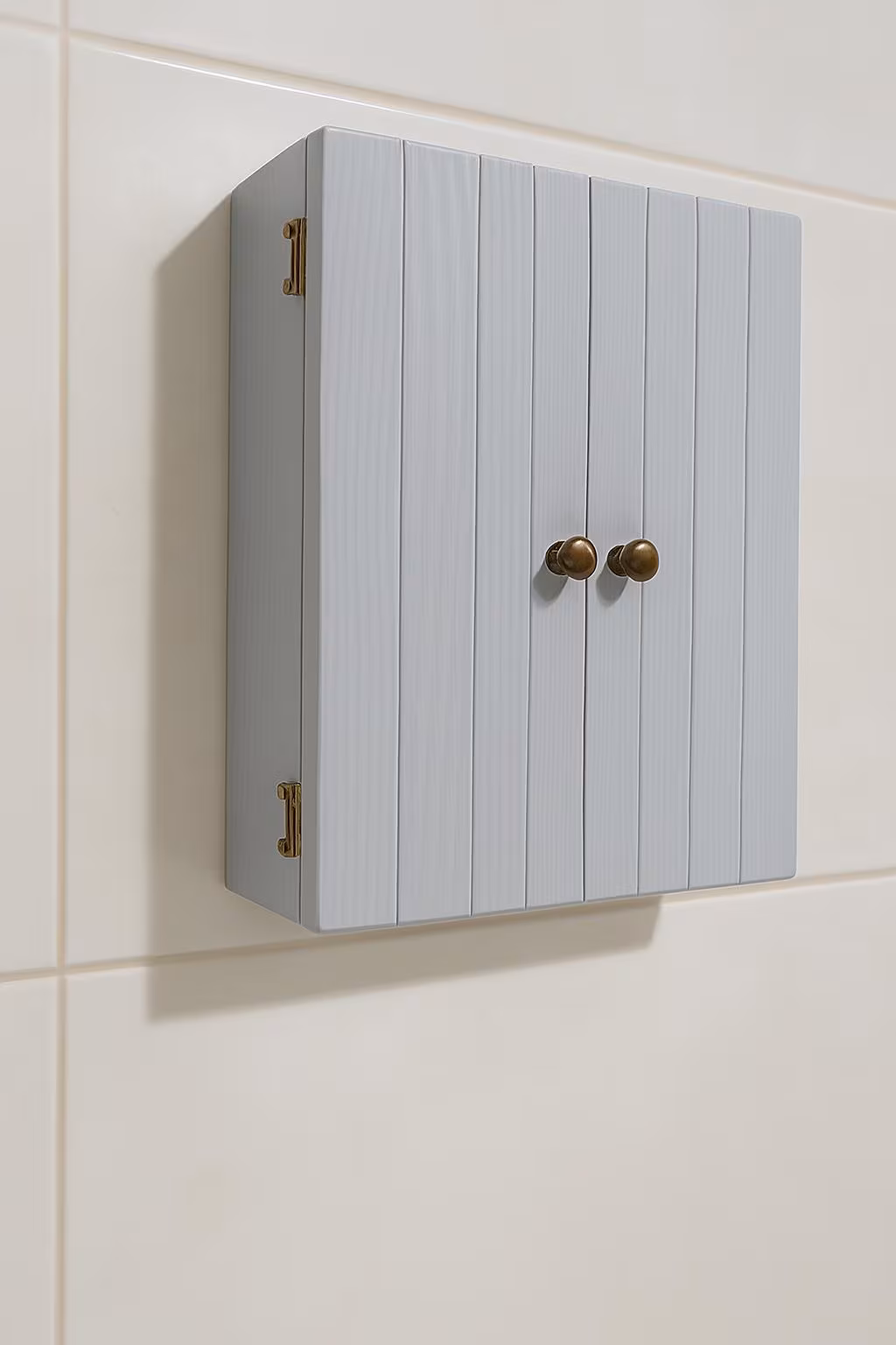 Solid Wood Wall Mounted Bathroom Cabinet – Rustic Farmhouse Medicine Storage (Marine Plywood Doors)