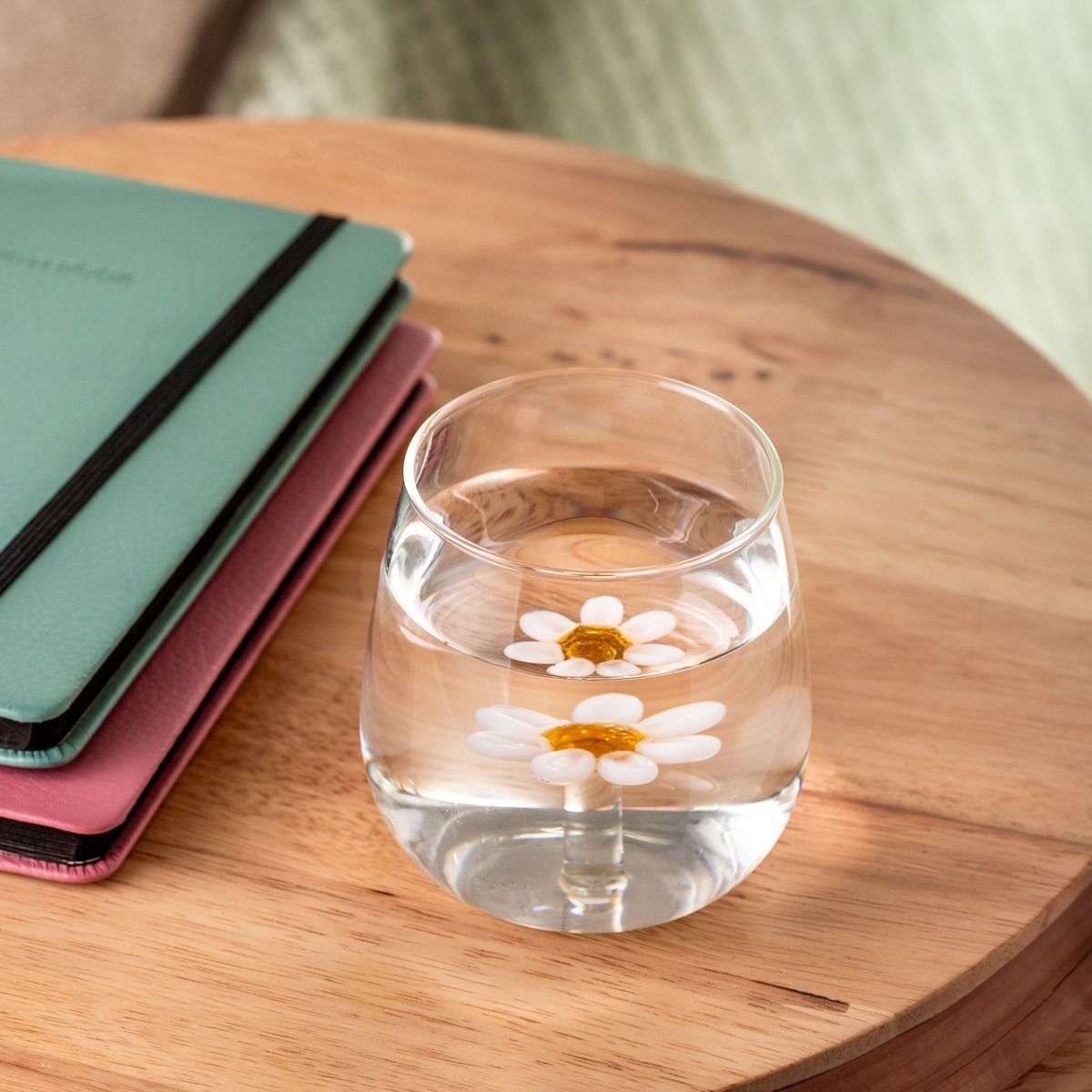 Szklanka ULME ze stokrotką w środku bez ucha 0,4 l