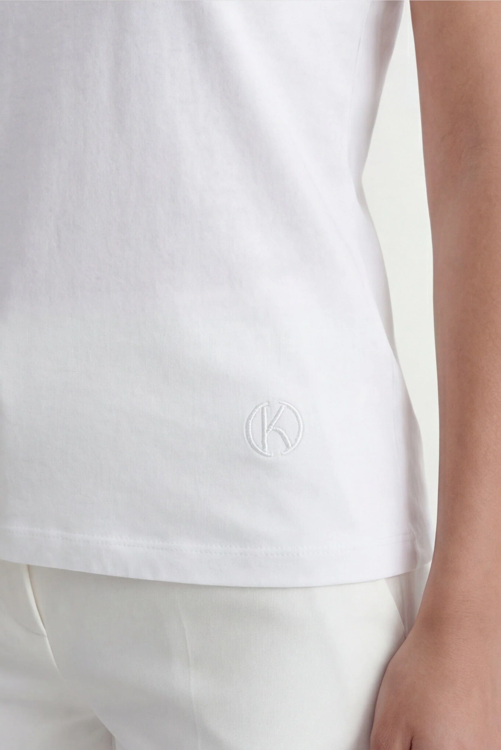 TEE-SHIRT COL V- COLE - BLANC