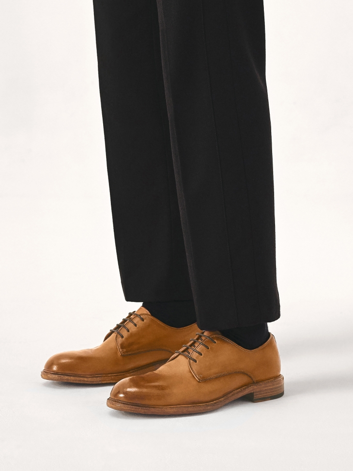 Brown men's casual shoes