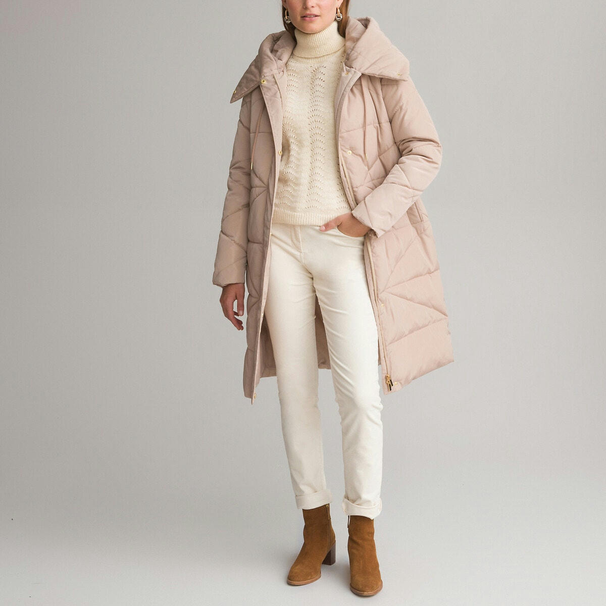 Doudoune mi-longue, capuche fixe, plein hiver