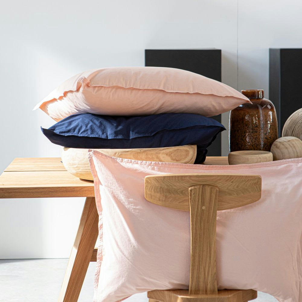 - Taie d'oreiller percale de coton lavé rose 65x65 cm