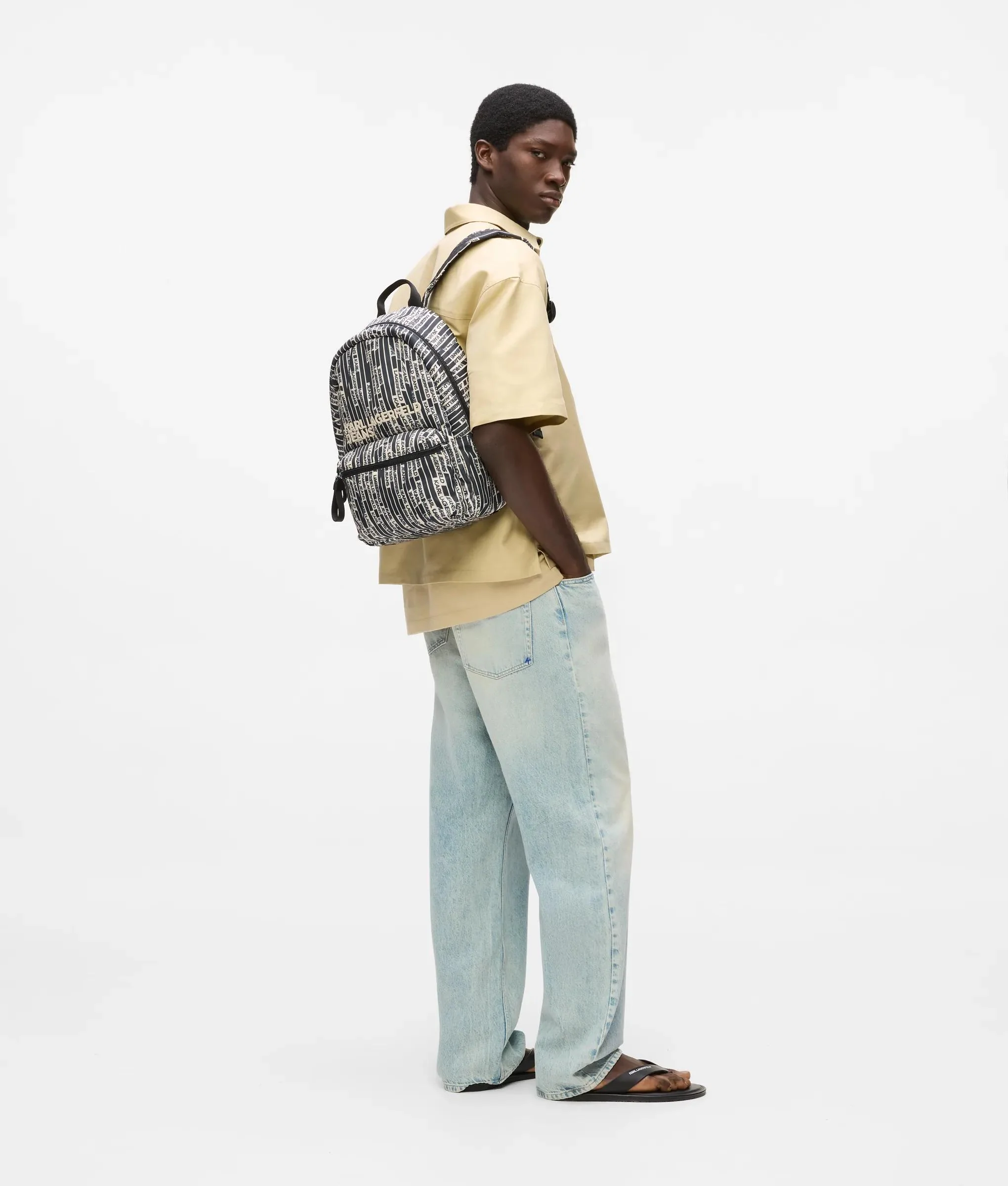 Sac à dos en nylon avec logo linéaire