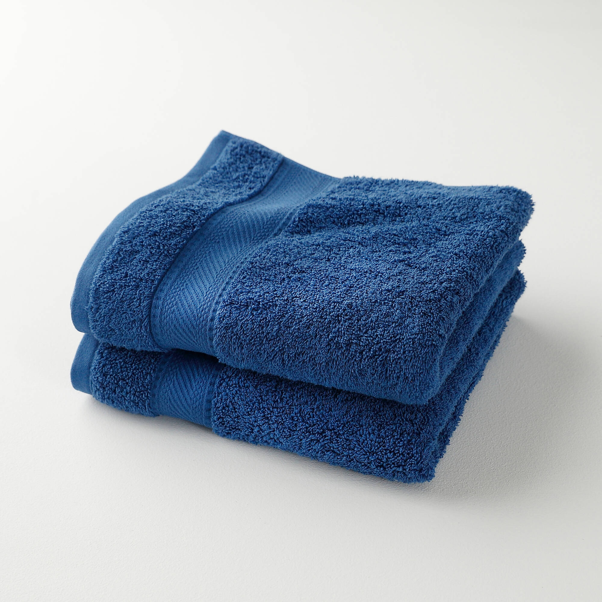 Collection serviettes de bain unies 540g/m2 confort luxe