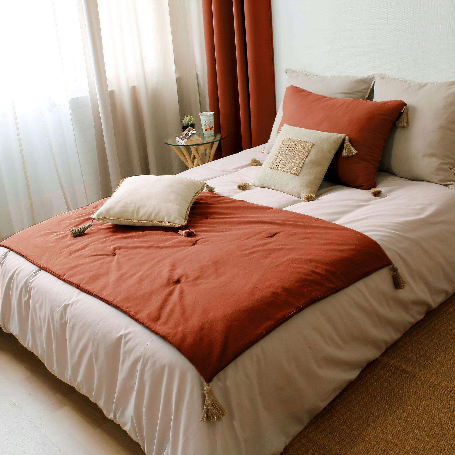 PANAMA - Coussin avec pompons en jute coton orange 70x50