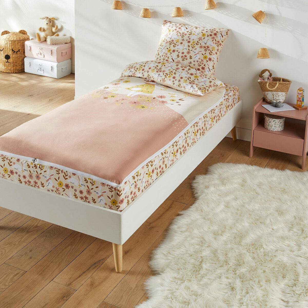 Caradou avec couette, Lapin fleuri