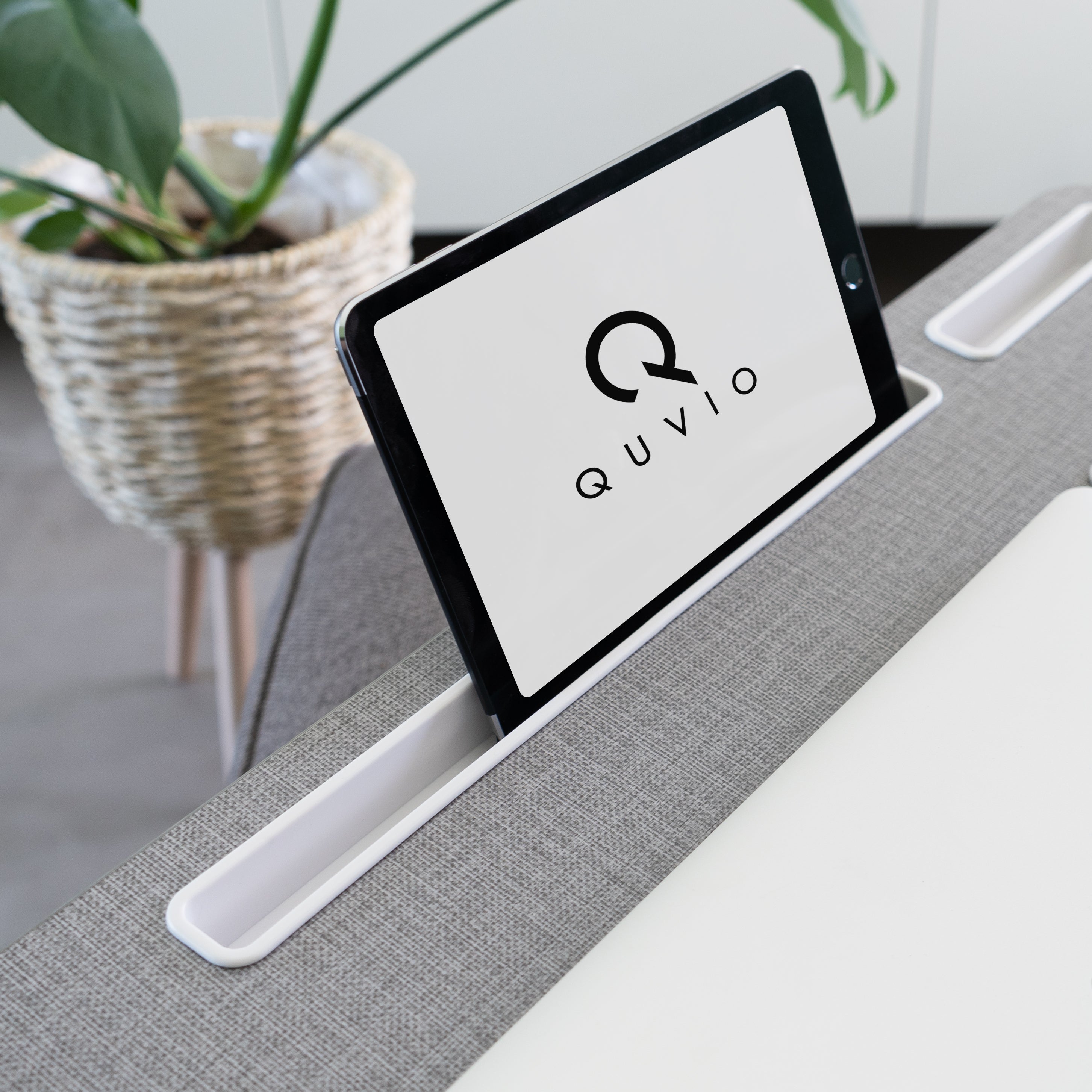 QUVIO Laptop schootkussen met muismat - Licht Grijs