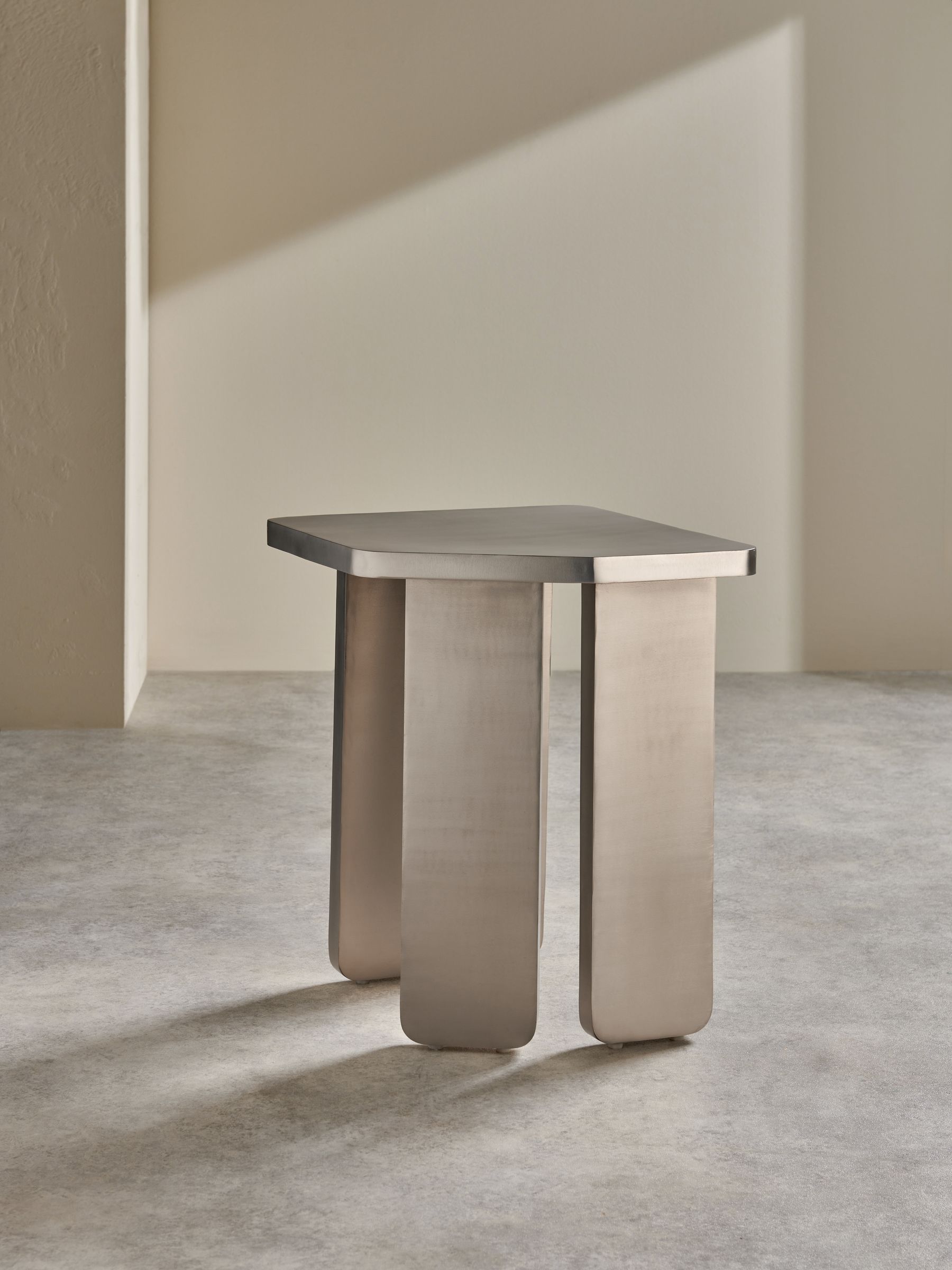 Kiara Side Table in Metal