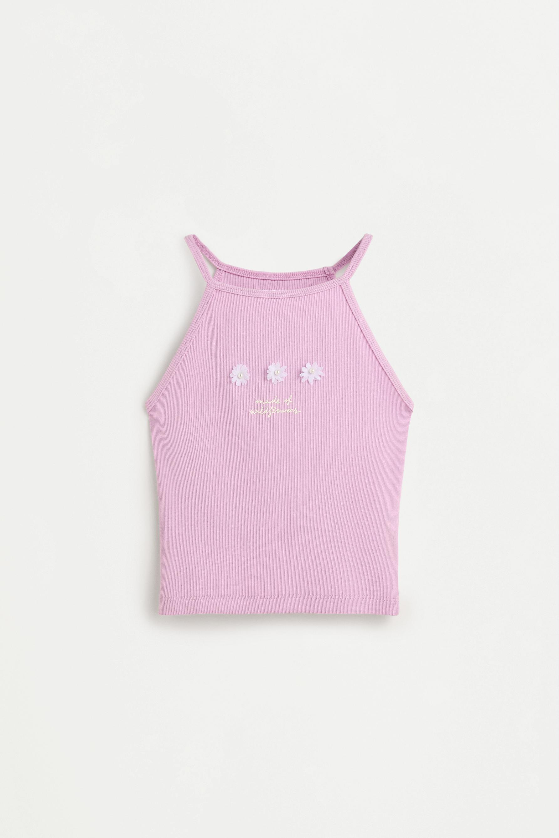 Top rib apliques