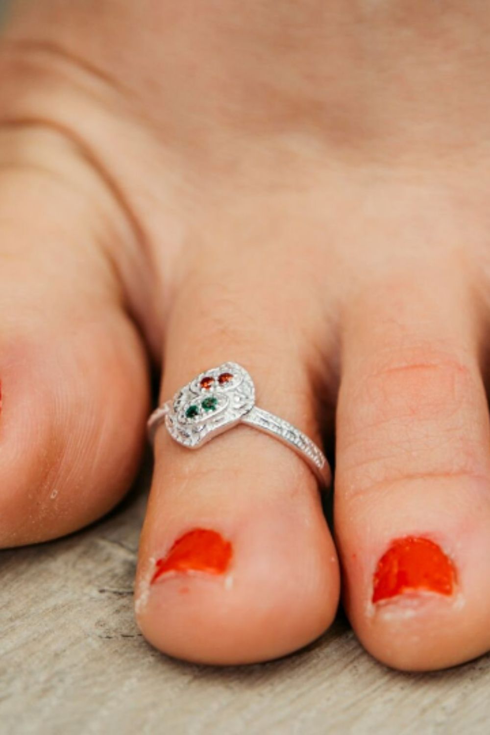 The Colourful Aura 1 Pcs 925 Silver Colourful Green Red Zircon Boho Indian Bichiya Toe Ring