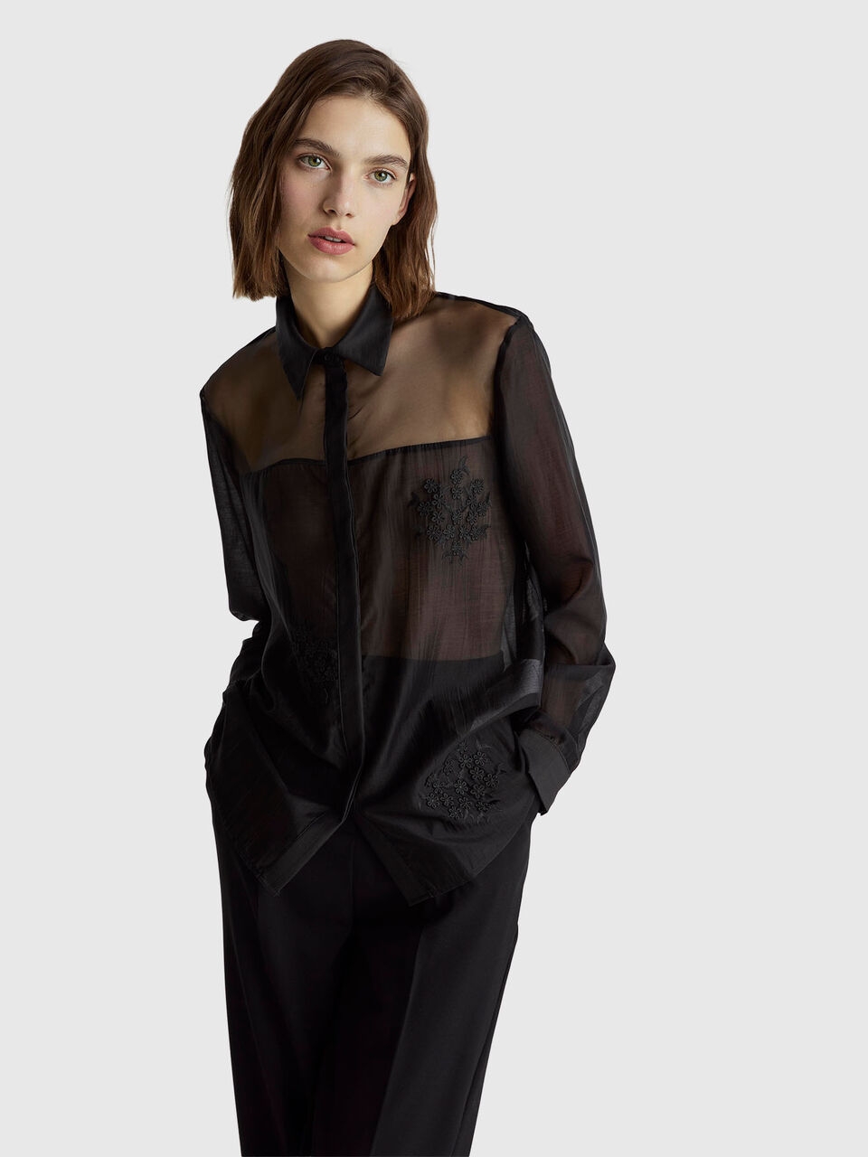 Shirt with embroidery