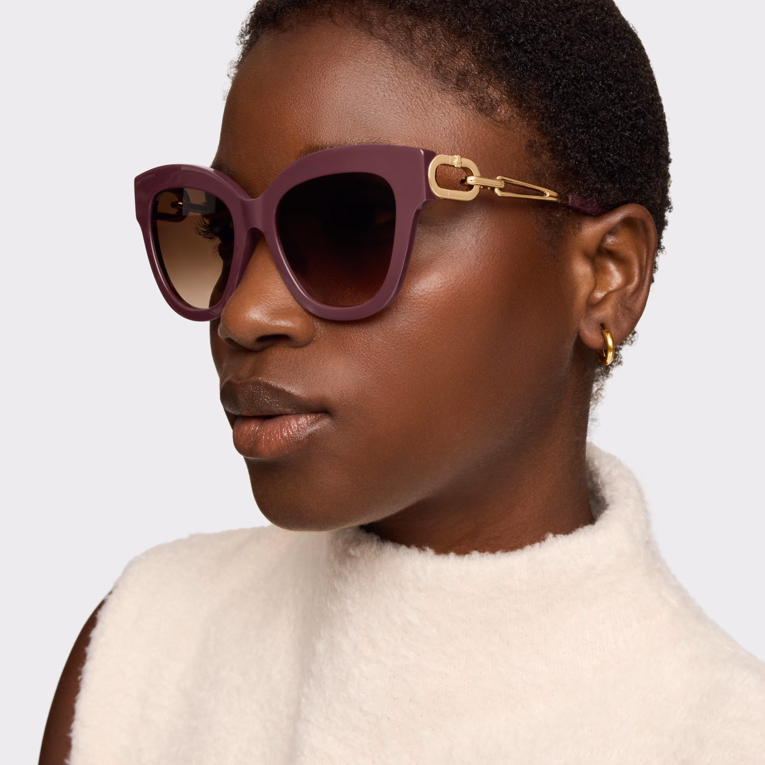 Gafas de sol en color burdeos Hold