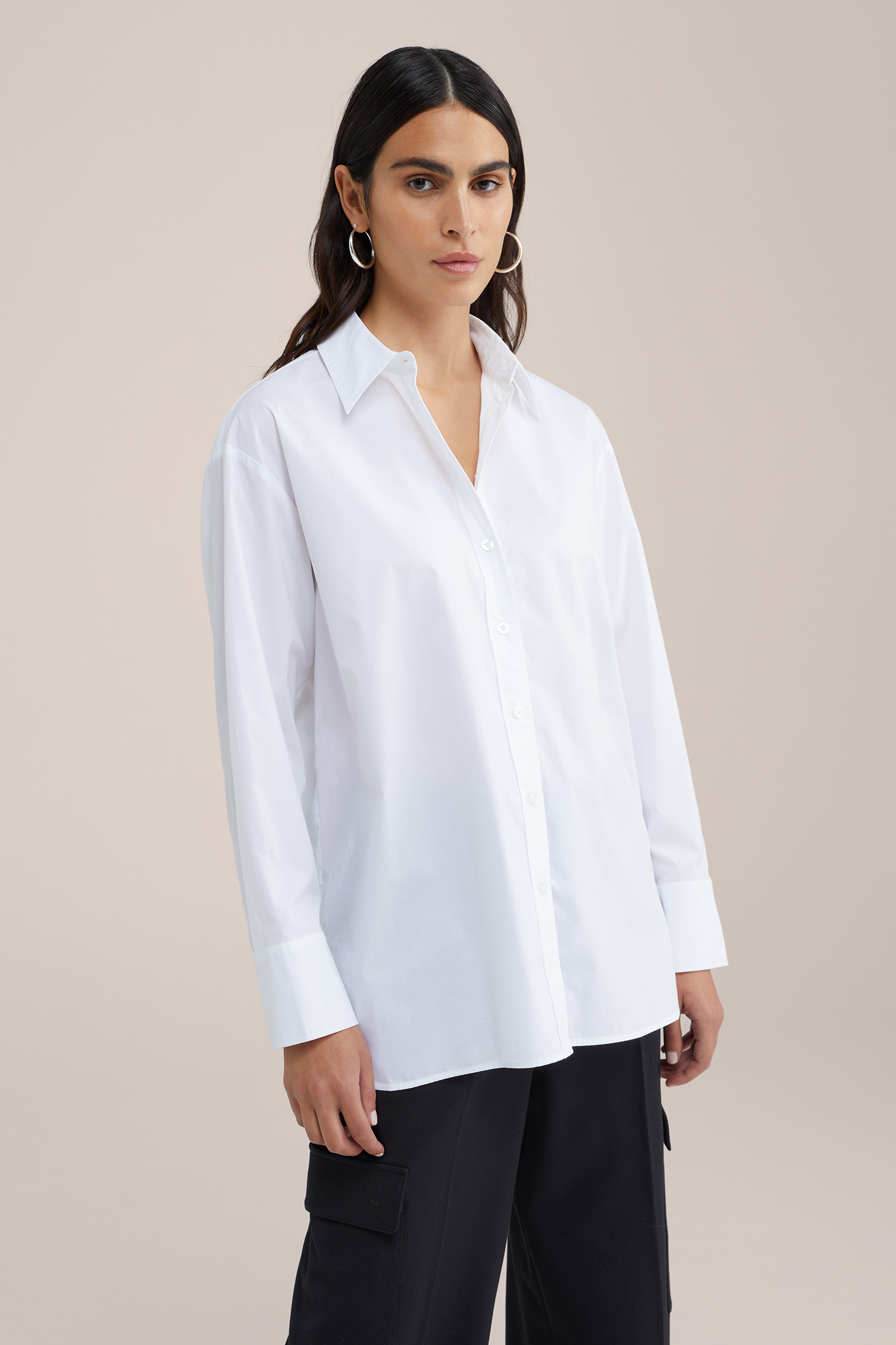 THE CRISP WHITE BLOUSE