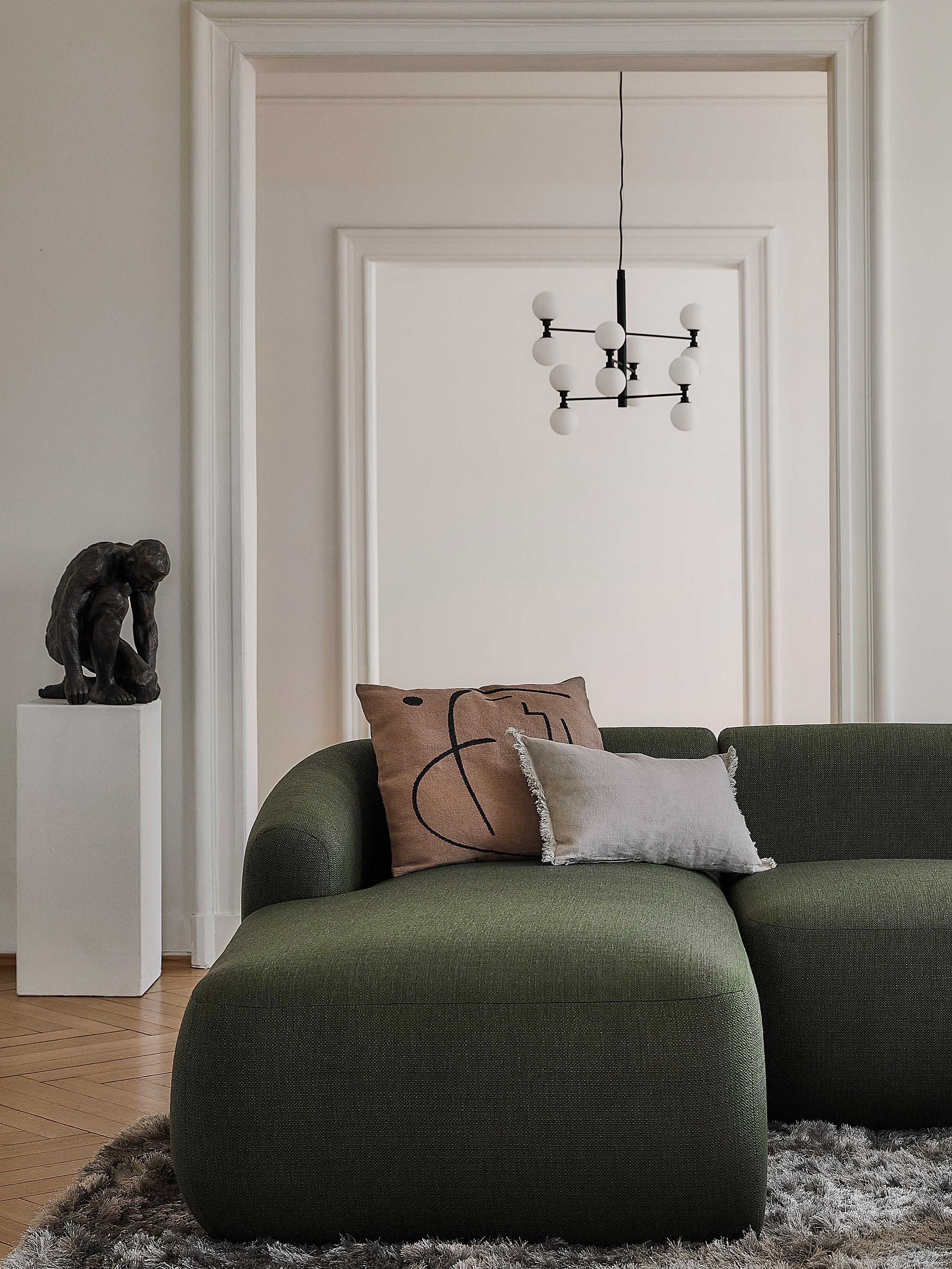Große Pendelleuchte Grover mit Opal-Glaskugeln