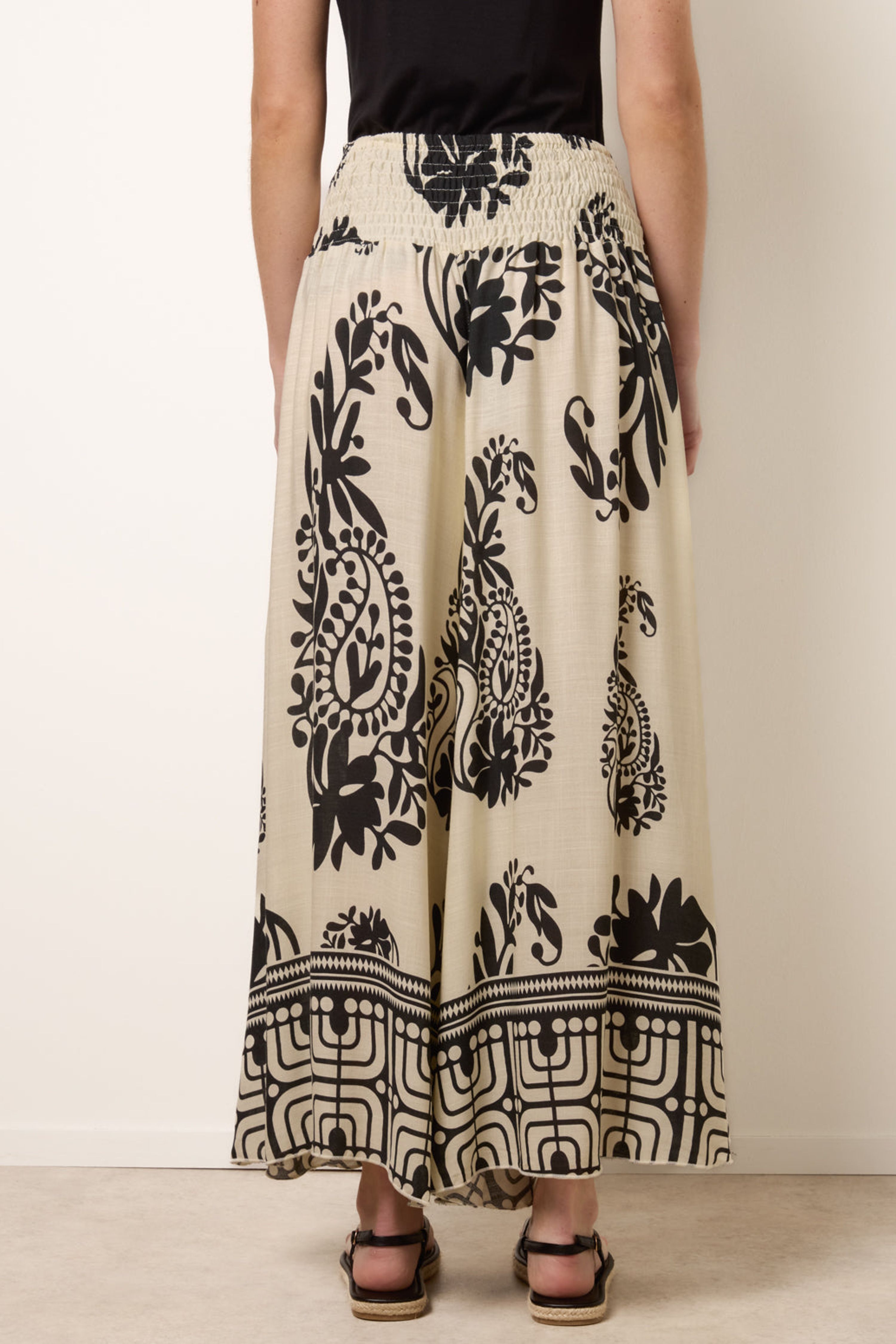 Blue Vanilla Ivory Extra Wide Leg Trousers With Paisley Floral Block Print