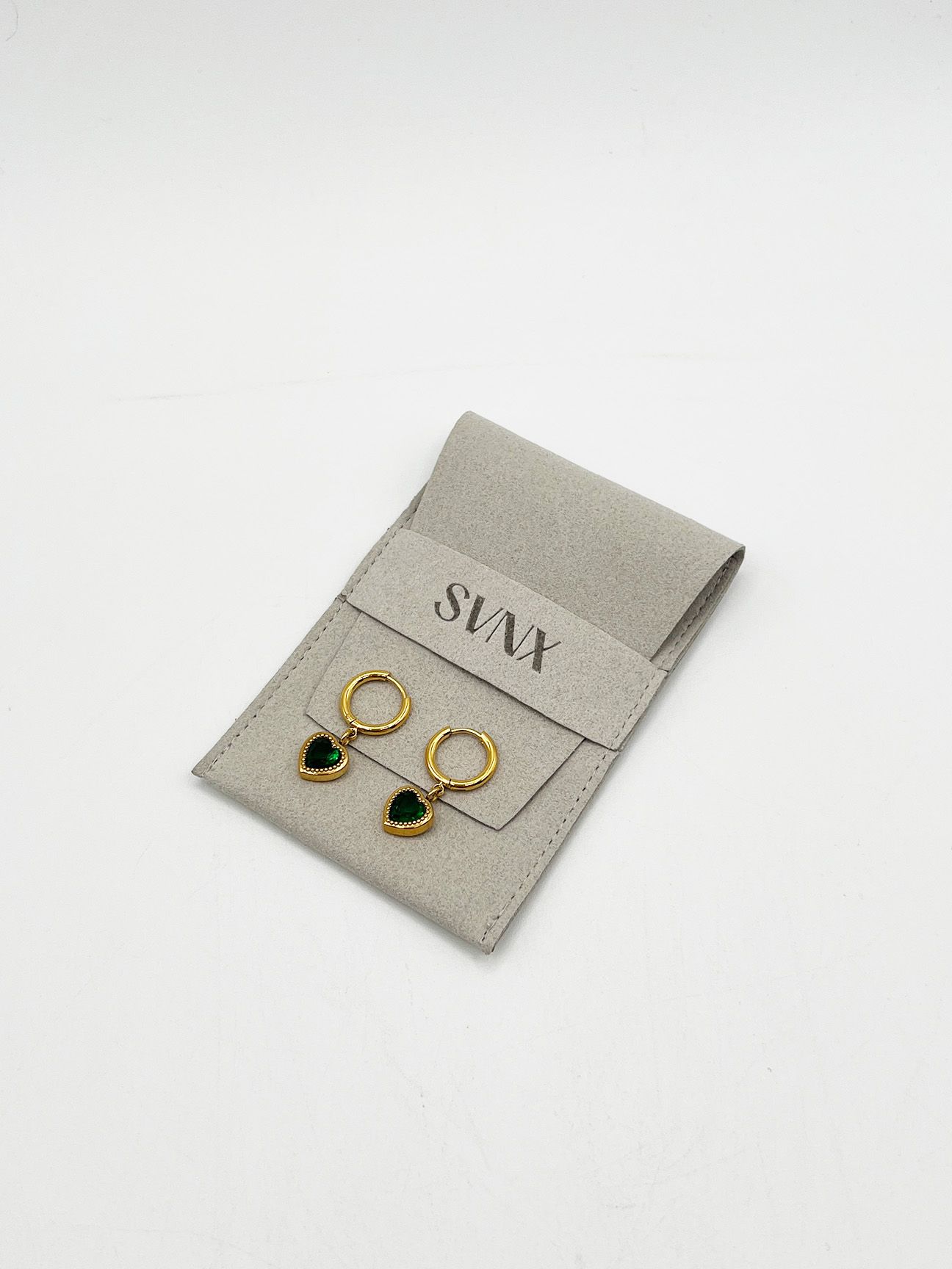 SVNX Emerald Green Heart Hoop Earrings in Gold