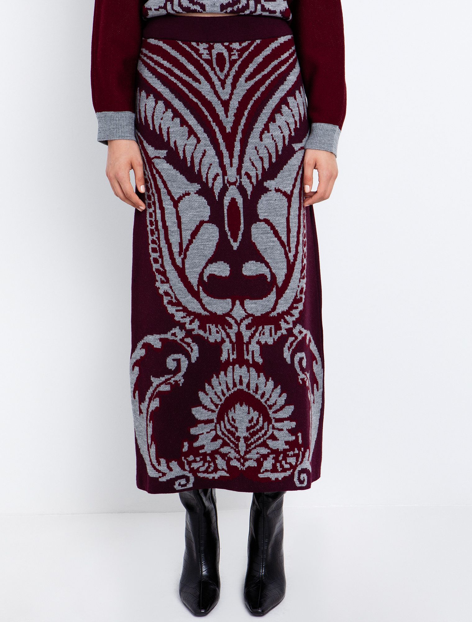 Πλεκτή φούστα με abstract τύπωμα