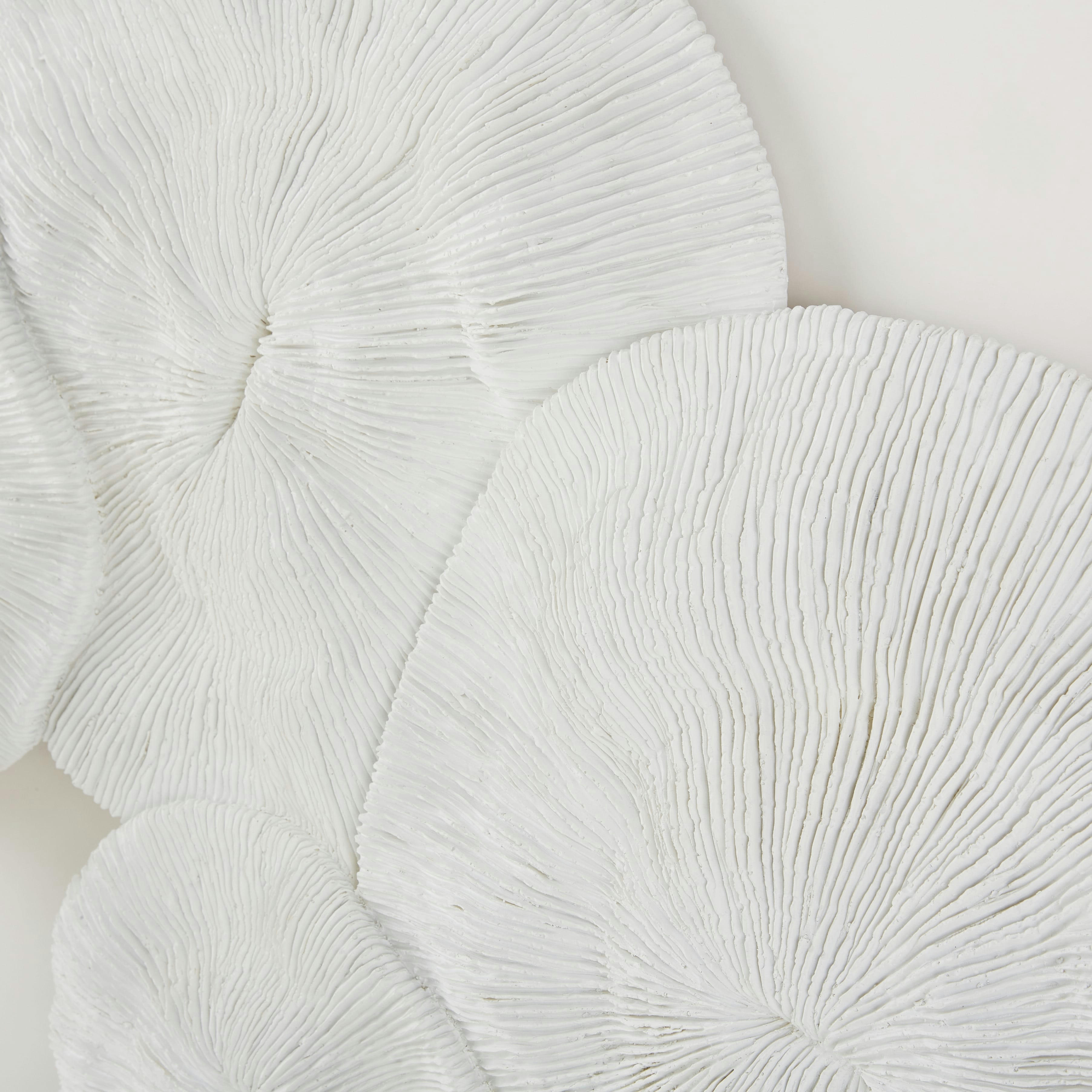 CLAM - Déco murale coquillage en résine écrue 120x70