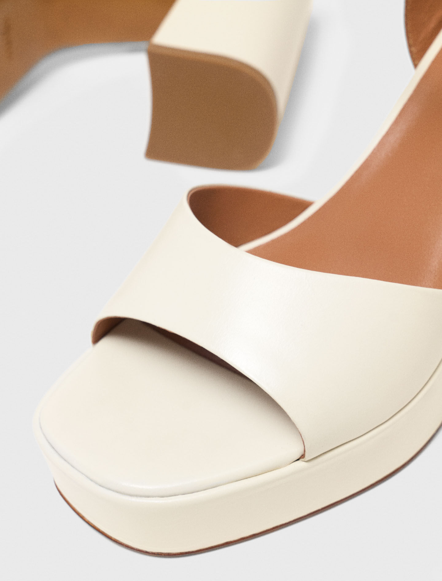Sandales en cuir à plateforme