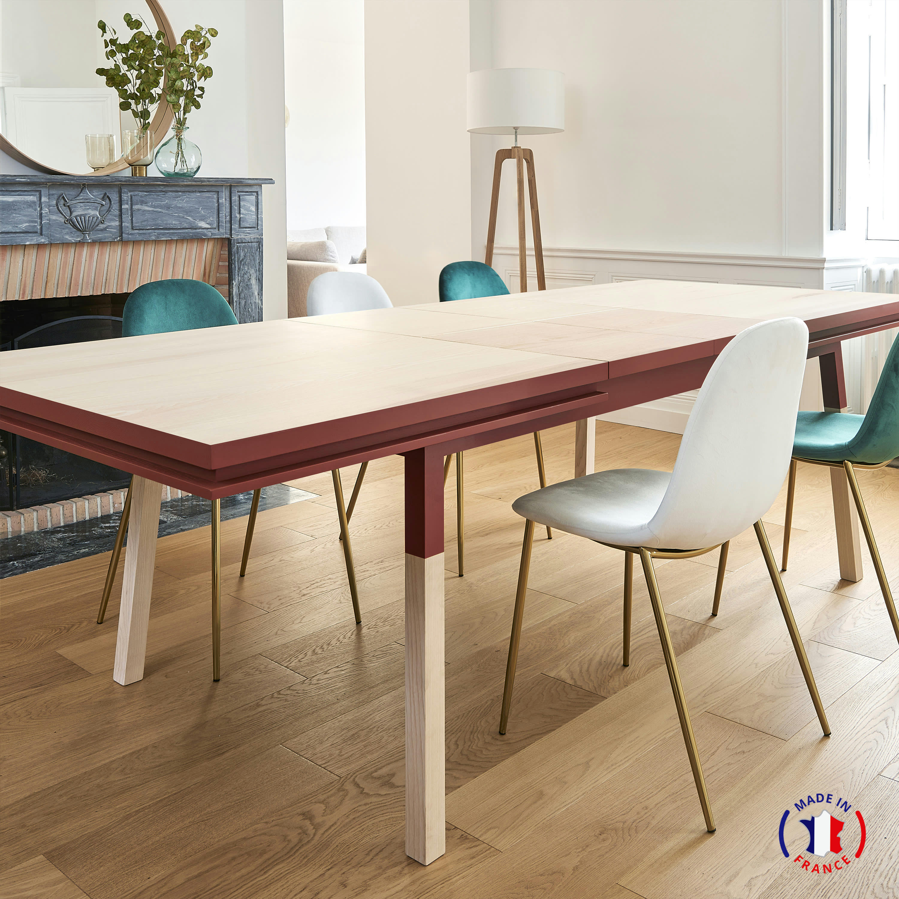 EGEE - Table 220x120 cm en frêne massif, 2 rallonges rouge de pluduno