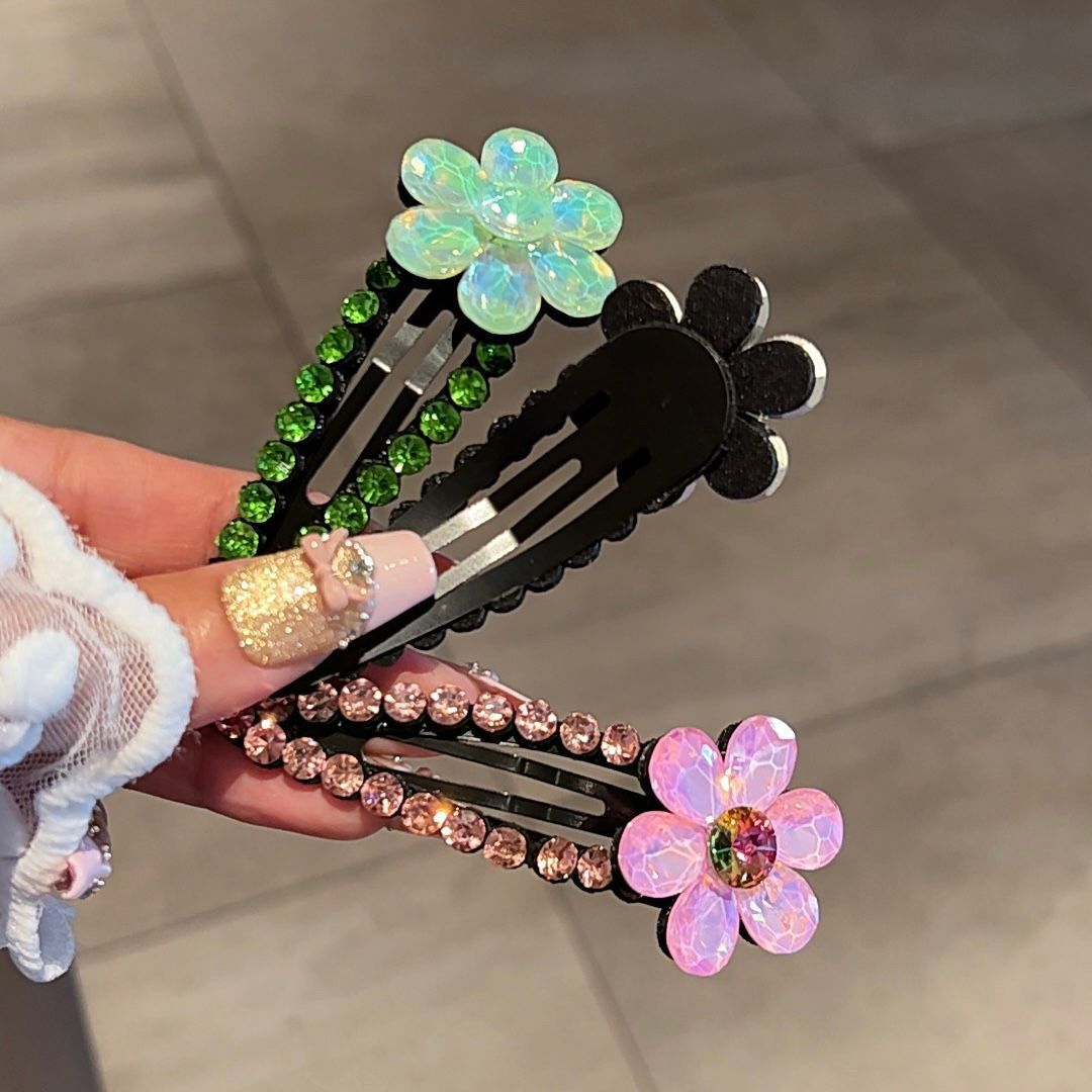 PEACH ACCESSORIES Sparkling Gem Floral Hair Clip