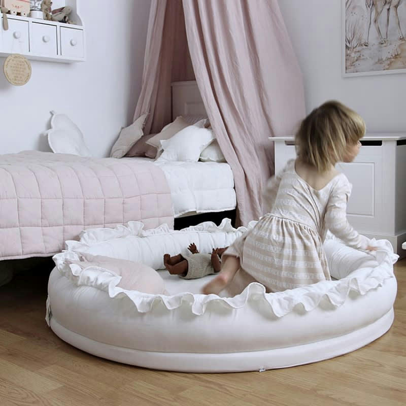 - Tapis de jeu blanc