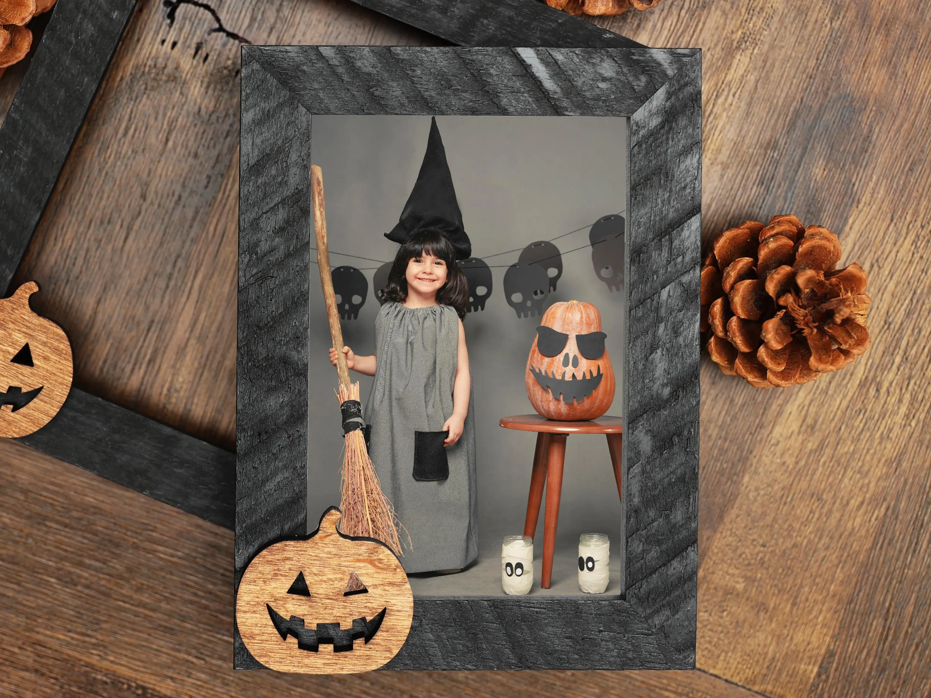 Halloween Picture Frame, Pumpkin or Ghost Photo Frame, 4x6 5x7 Rustic Wood Frame, Halloween Decor, Kids Costume Picture Frame