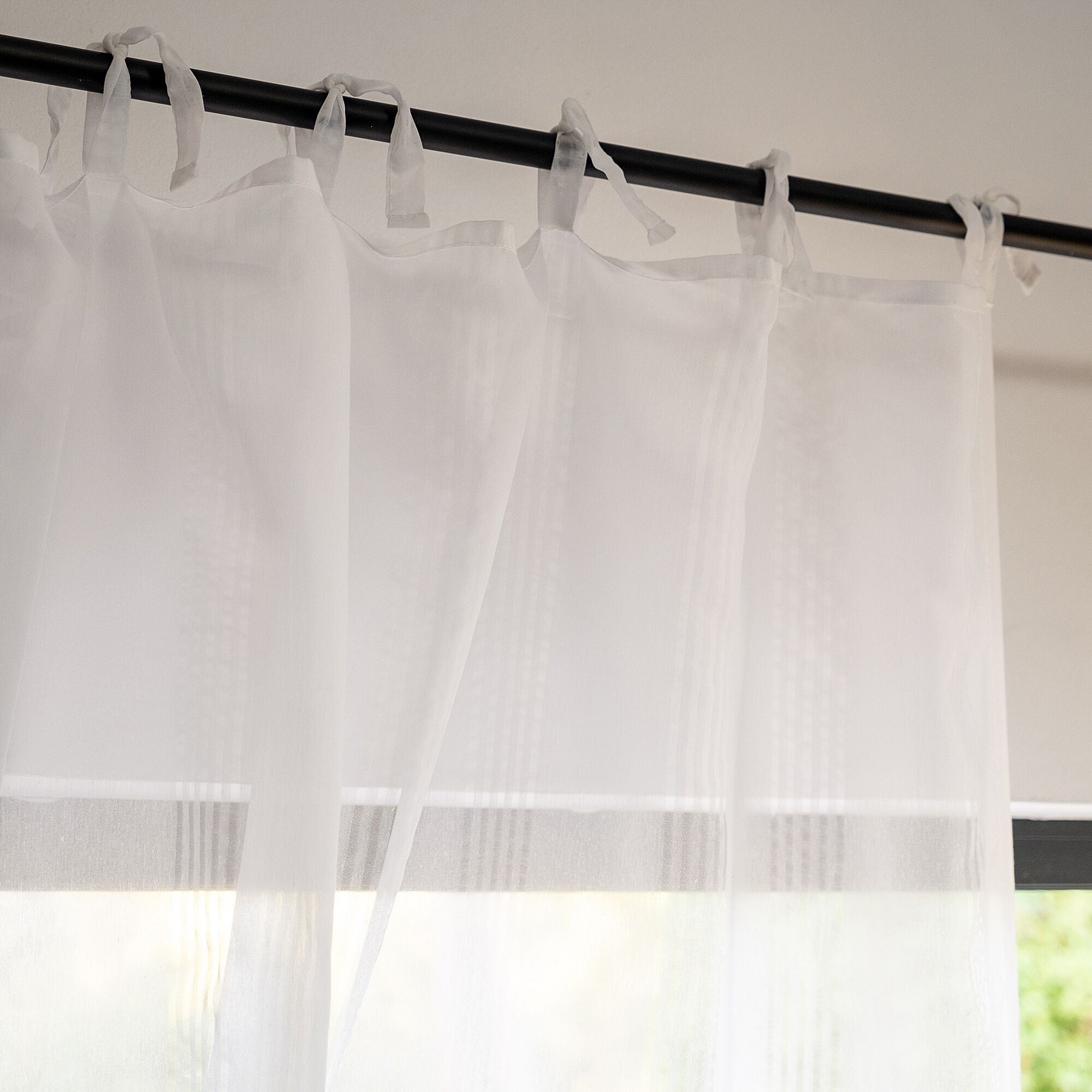 TABIA - Voilage à nouettes en polyester à rayures 140x250cm - blanc